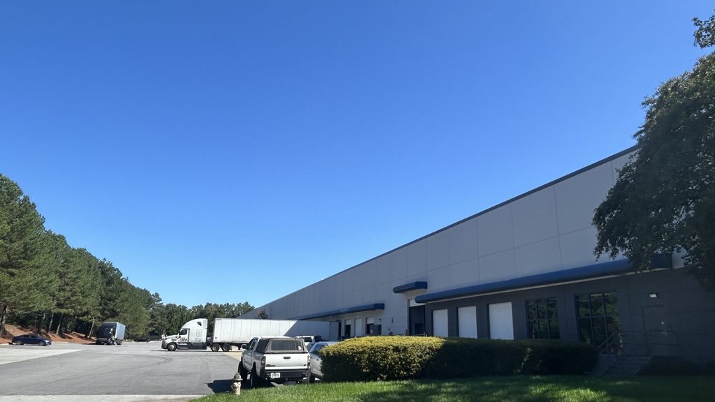 Industrial Space for Lease - 1300 Northbrook Pkwy, Suwanee, GA, 30024, Suite 100