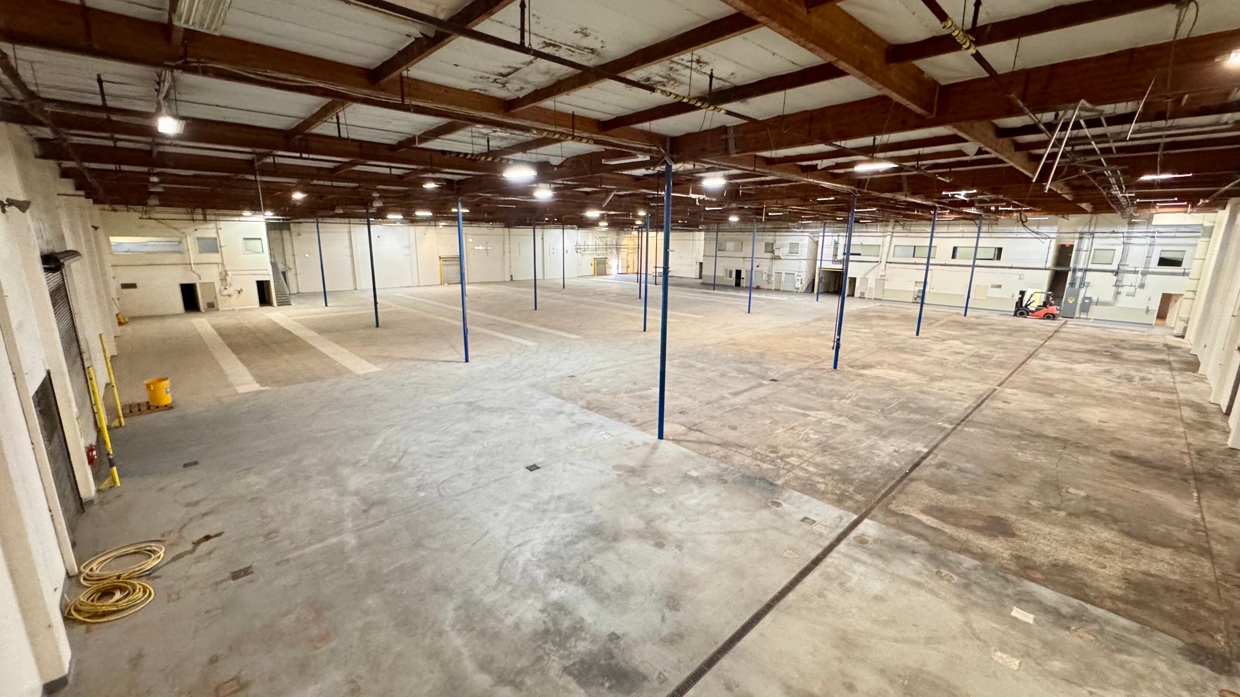Industrial Property for Lease - 2717 Aviation Way, Santa Maria, California, 93455 (10)
