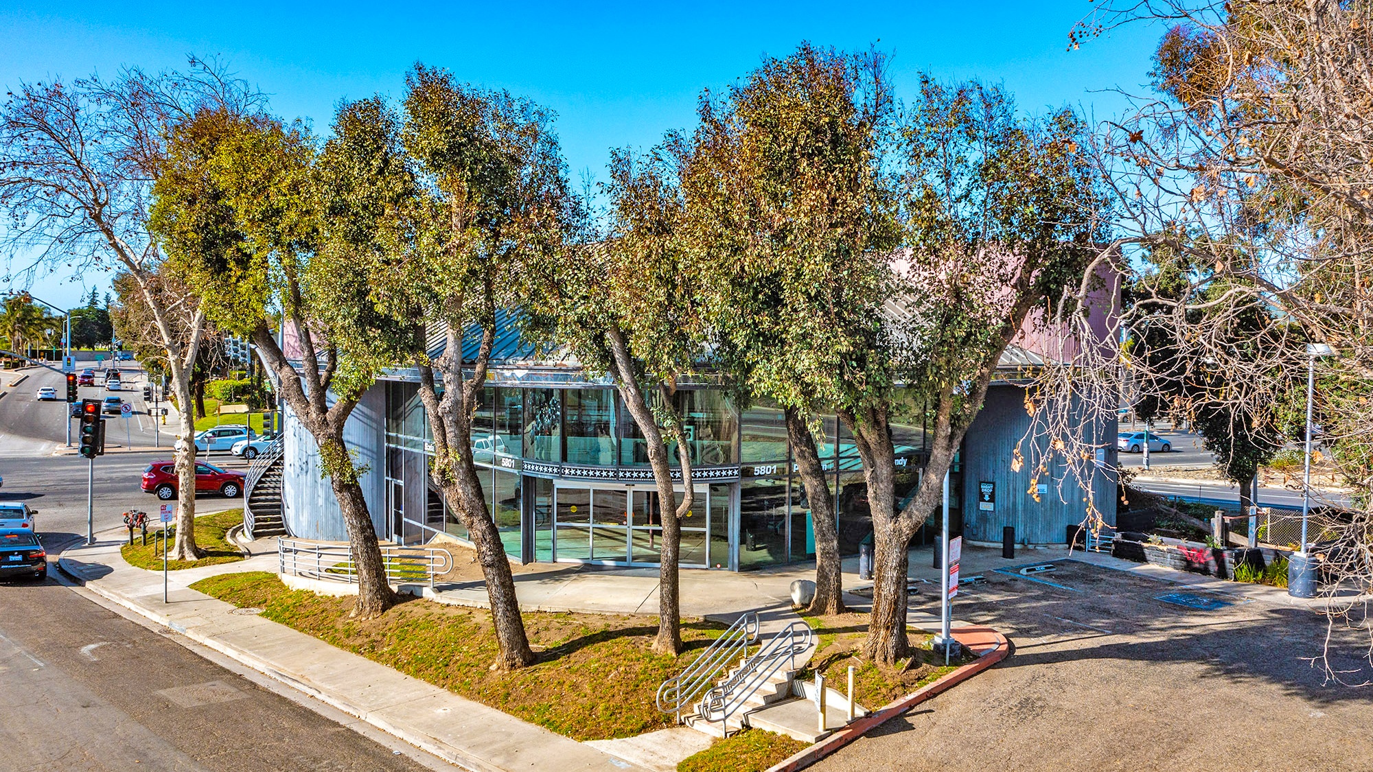 5801 Valentine Rd, Photo - Slide03 Office Property for Rent - 5801 Valentine Rd, Ventura, California, 93003 (4)