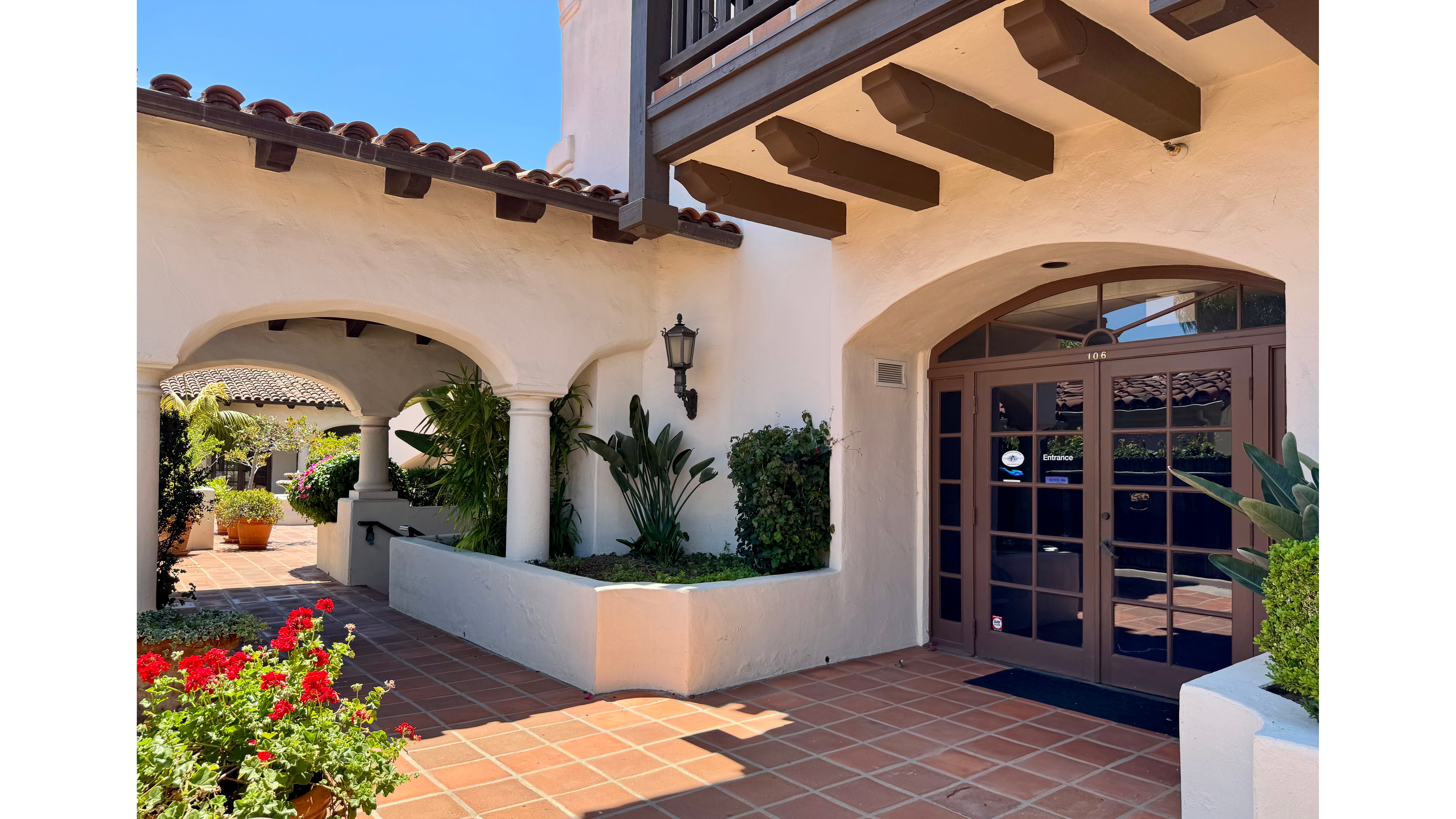 1525 State St., Exterior Building Photo - undefined Office Property for Sale - 1525 State St., Santa Barbara, California, 93101 (12)