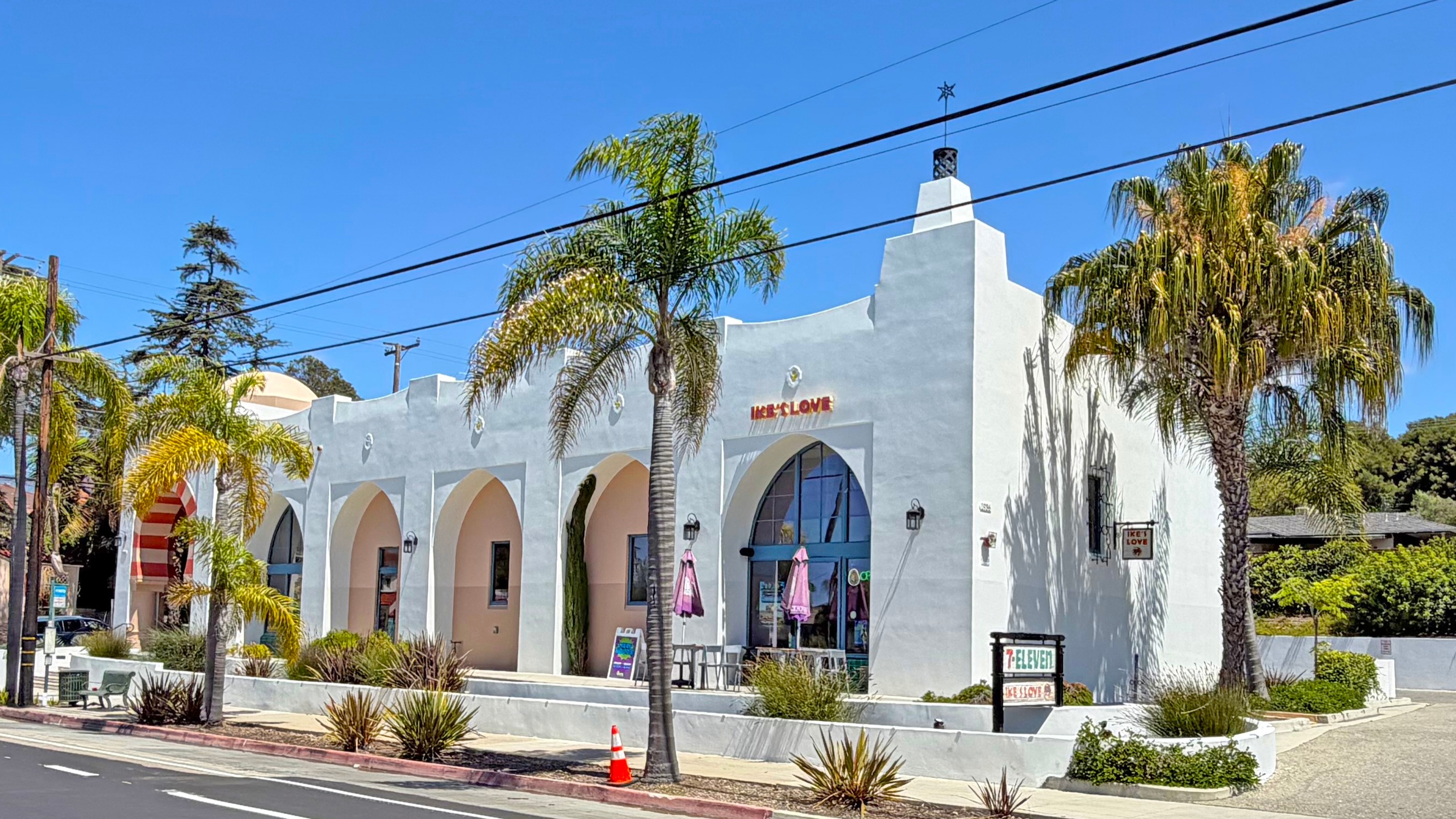 1936 State St, Photo - Slide06 Retail Property for Sale - 1936 State St, Santa Barbara, California, 93101 (7)