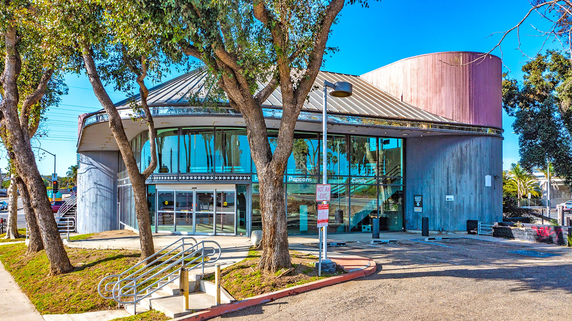 Office Space for Rent - 5801 Valentine Rd, Ventura, CA, 93003