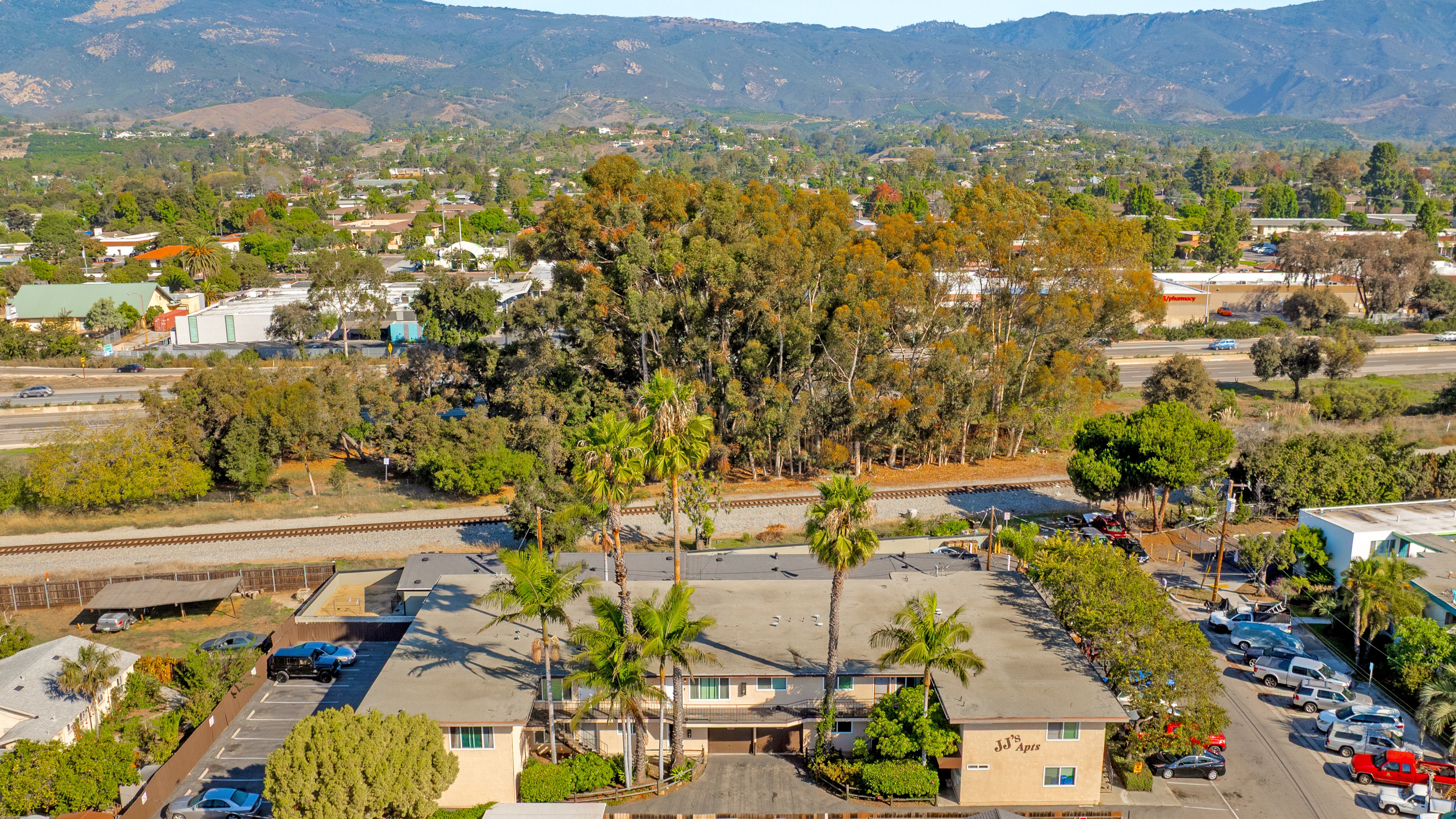 23 Magnolia Ave, Photo - Slide09 Multifamily Property for Sale - 23 Magnolia Ave, Goleta, California, 93117 (5)