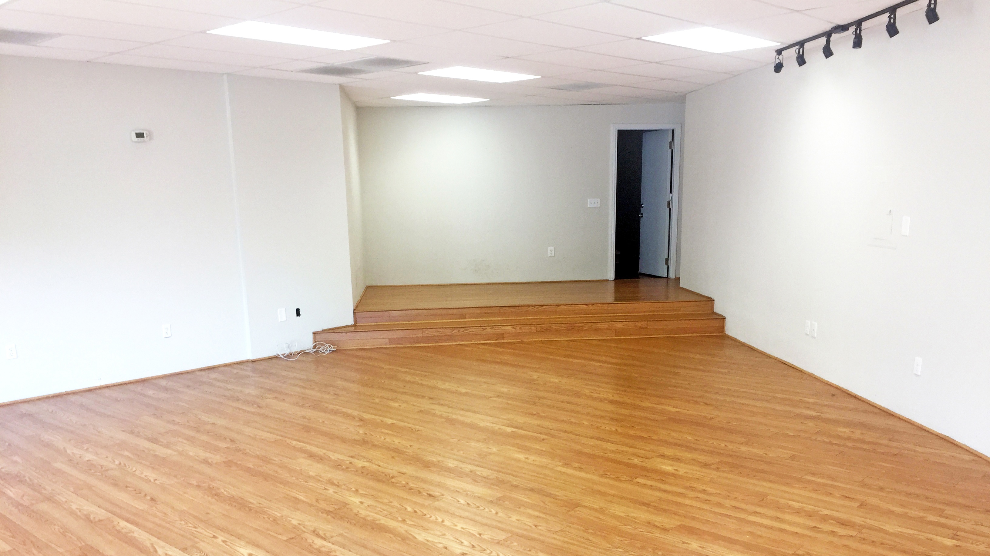 Retail Property for Lease - 3016 De La Vina St., Santa Barbara, California, 93105 (6)