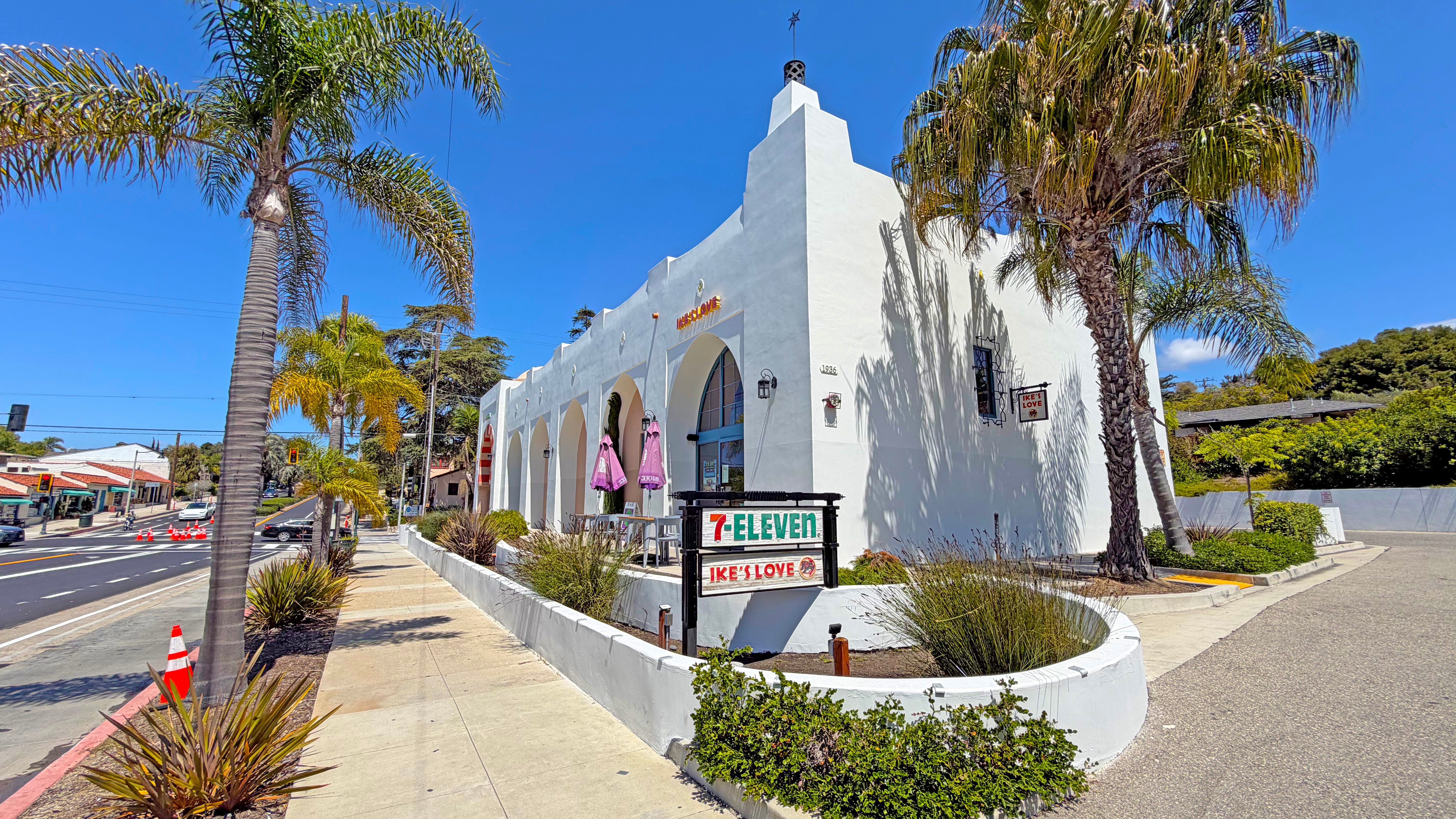 1936 State St, Photo - Slide09 Retail Property for Sale - 1936 State St, Santa Barbara, California, 93101 (10)