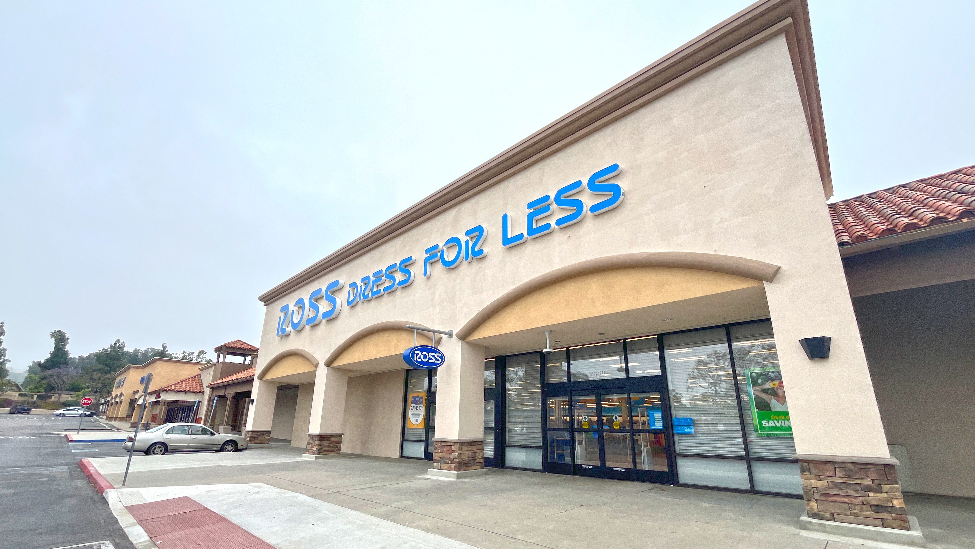 Retail Property for Lease - 2350 Las Posas Rd., Camarillo, California, 93010 (2)