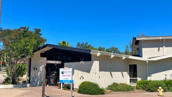302 El Paseo Rd
