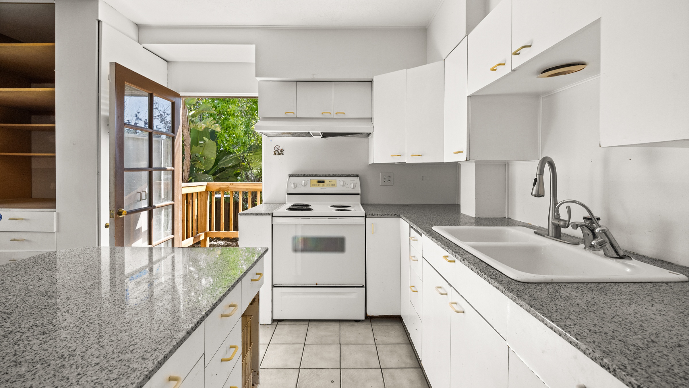 19 W Padre St, Photo - Slide12 Multifamily Property for Sale - 19 W Padre St, Santa Barbara, California, 93105 (12)