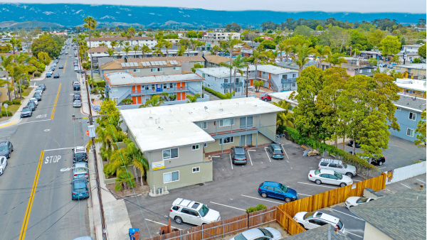 6597 Trigo Rd., Photo - Slide07 Multifamily Property for Sale - 6597 Trigo Rd., Isla Vista, California, 93117 (8)