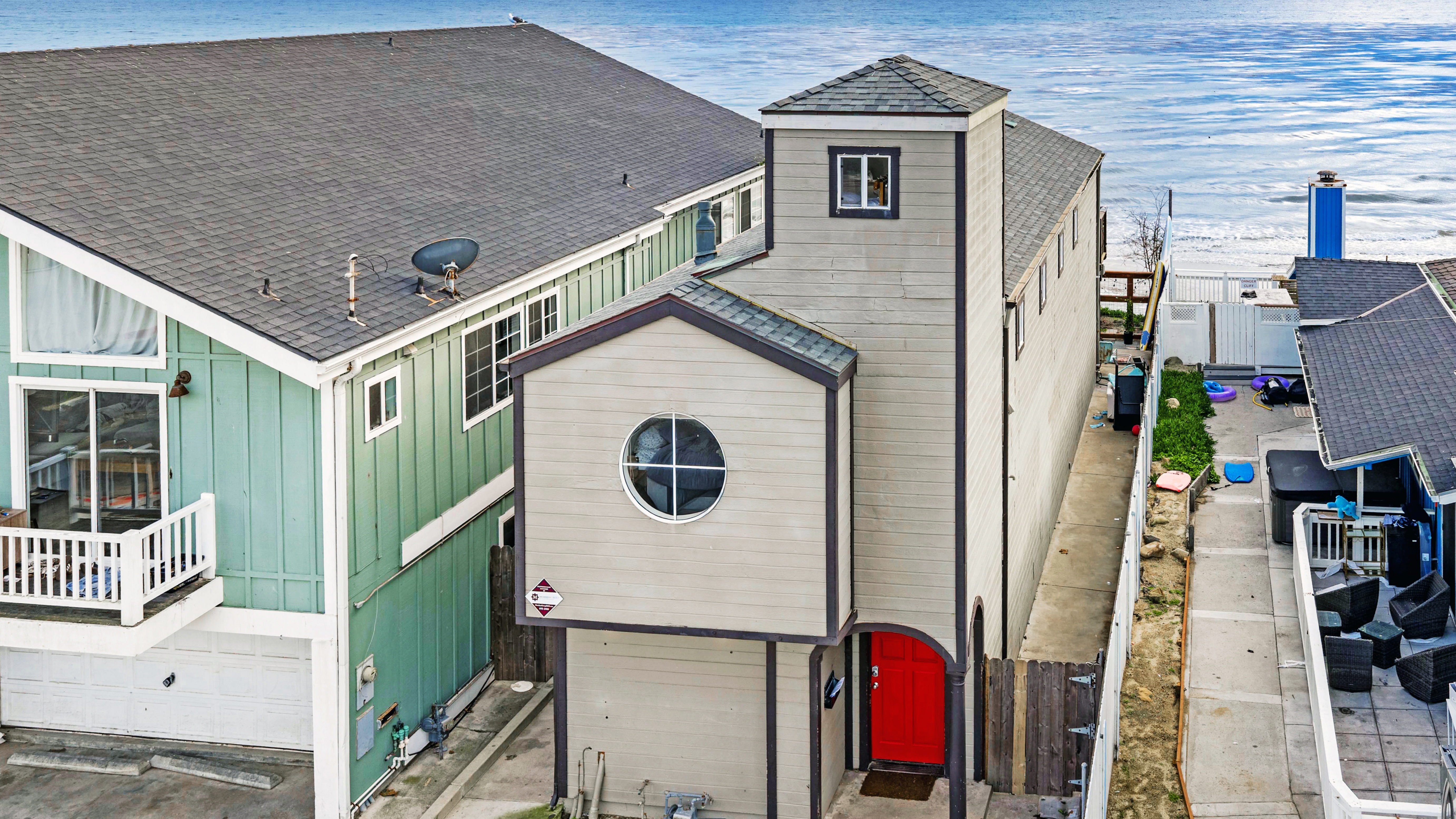 Multifamily Property for Sale - 6553 Del Playa Dr., Isla Vista, CA, 93117