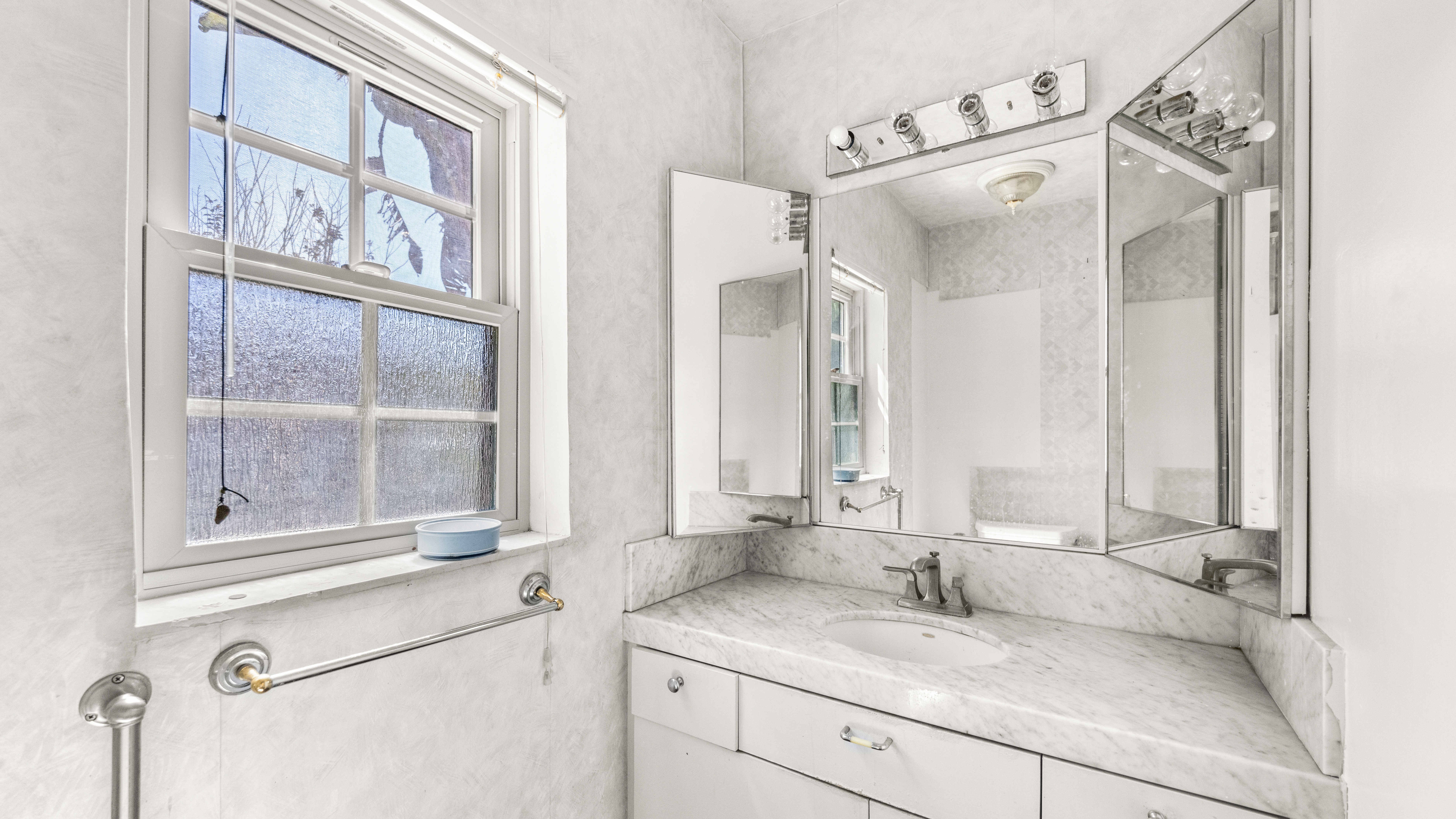 19 W Padre St, Photo - Slide13 Multifamily Property for Sale - 19 W Padre St, Santa Barbara, California, 93105 (11)