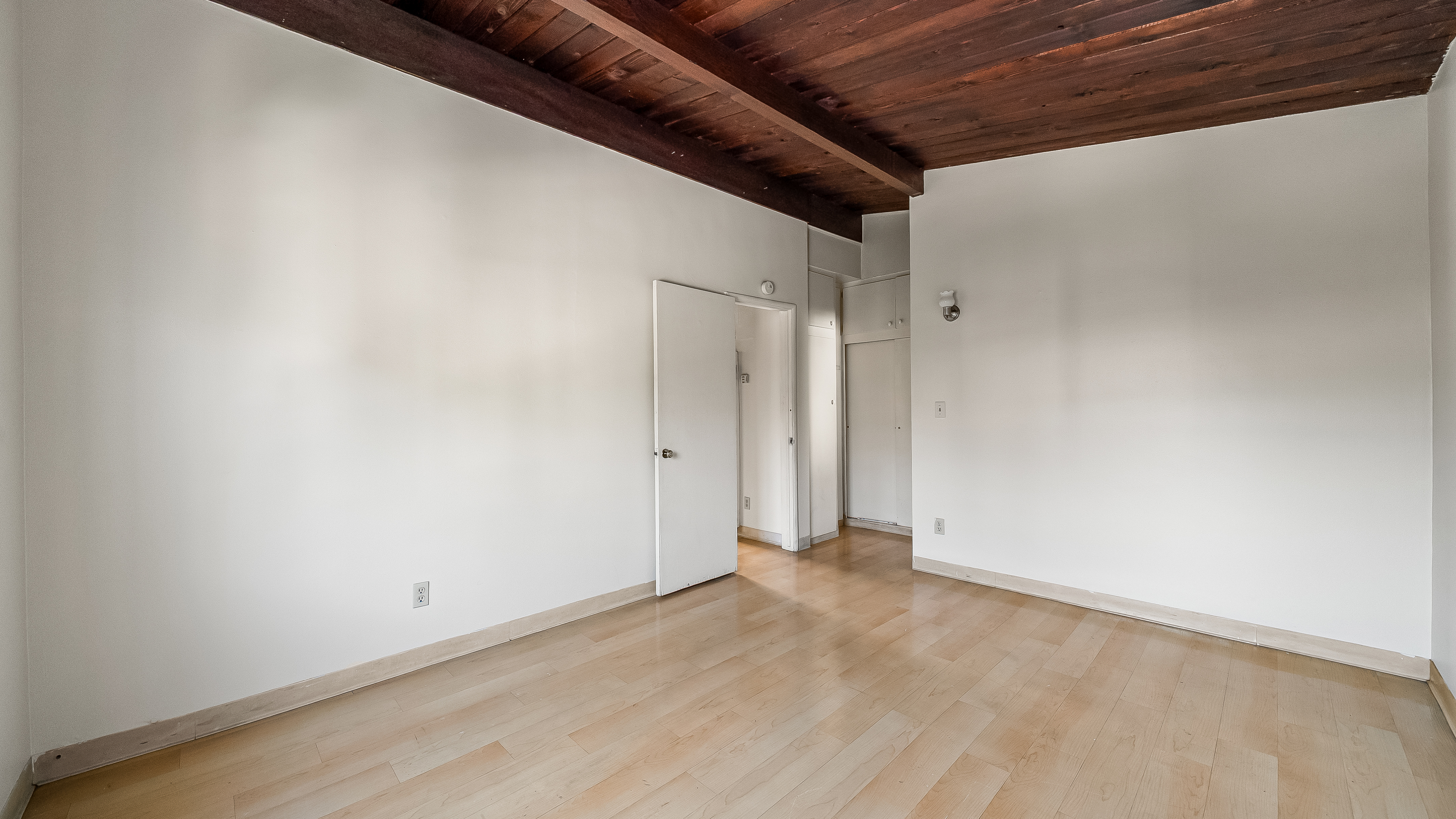 1011 Laguna St., Photo - Slide08 Multifamily Property for Sale - 1011 Laguna St., Santa Barbara, California, 93101 (7)