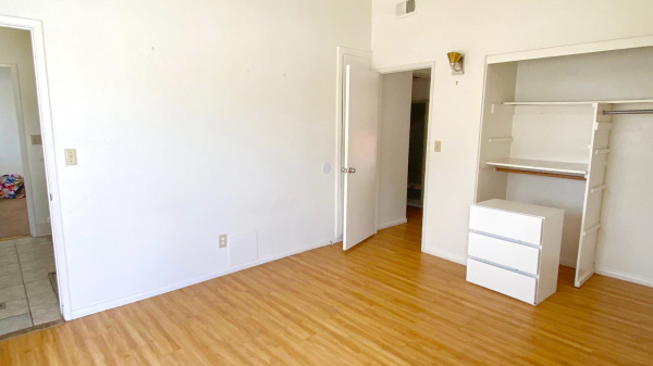 925 Camino Lindo, Photo - Slide08 Multifamily Property for Sale - 925 Camino Lindo, Isla Vista, California, 93117 (9)