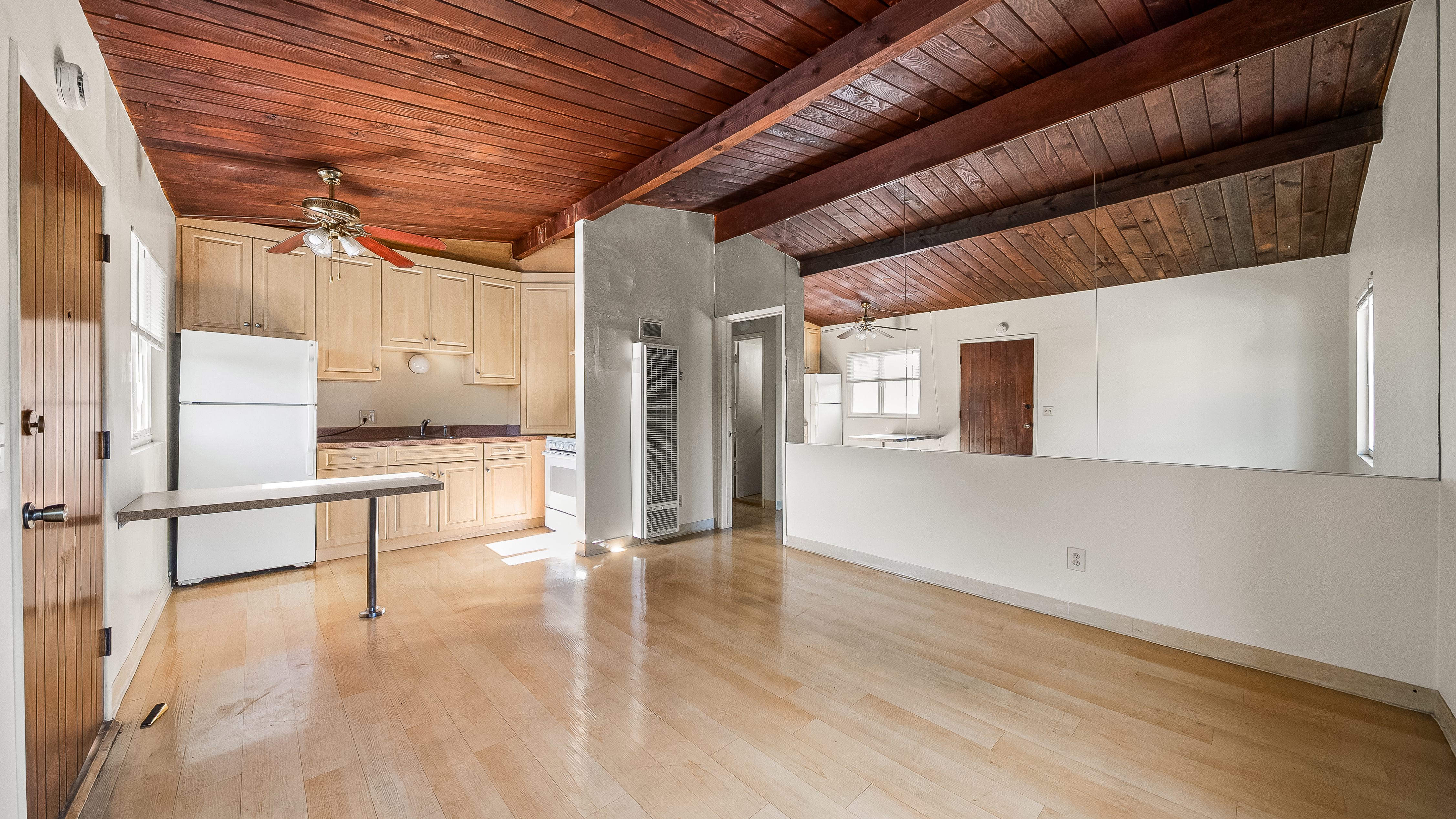 1011 Laguna St., Photo - Slide07 Multifamily Property for Sale - 1011 Laguna St., Santa Barbara, California, 93101 (8)