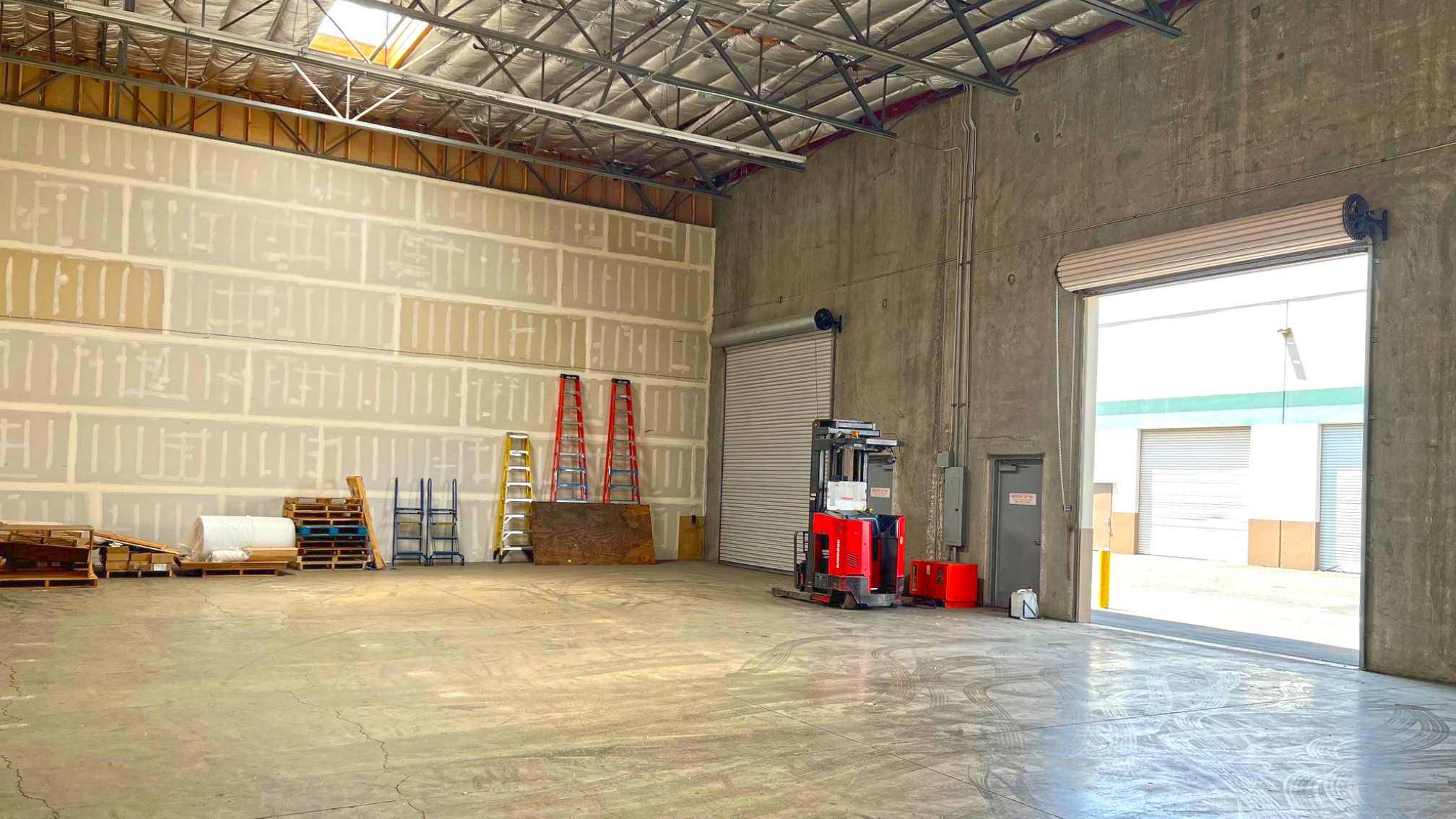 Industrial Property for Lease - 5304 Derry Ave., Agoura Hills, California, 91301 (3)