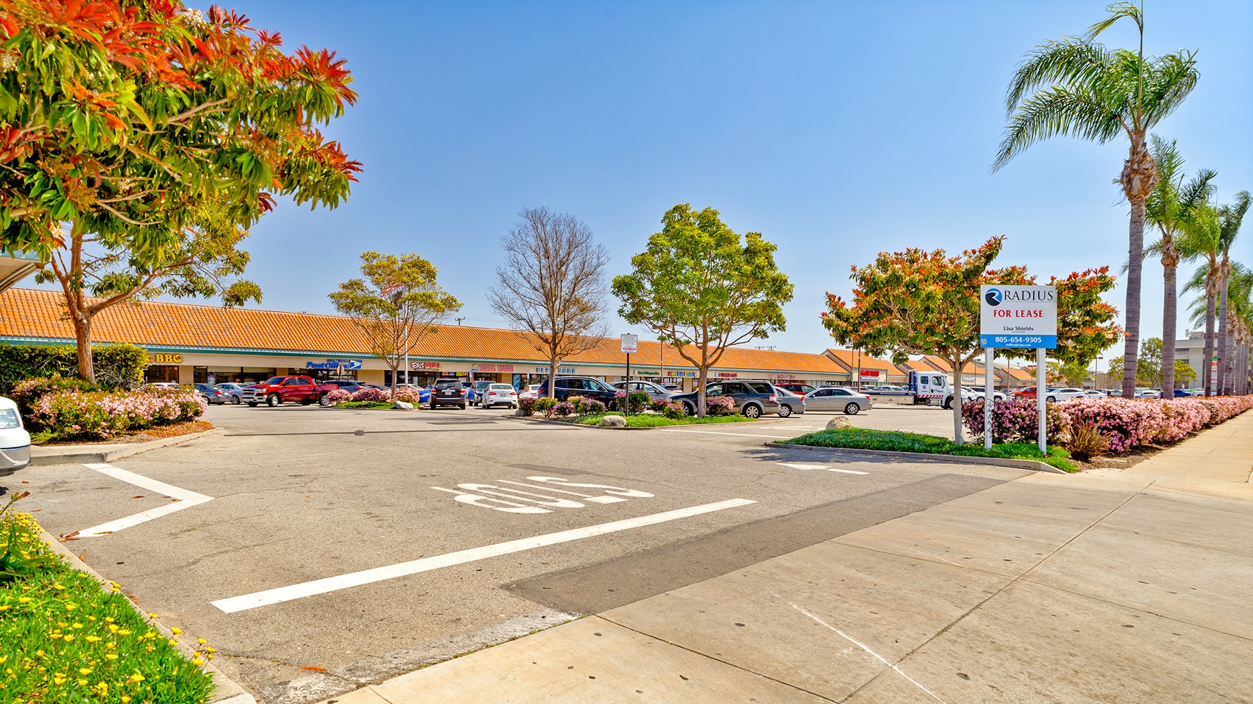 Retail Property for Lease - 2410-2830 Saviers Rd., Oxnard, California, 93033 (2)