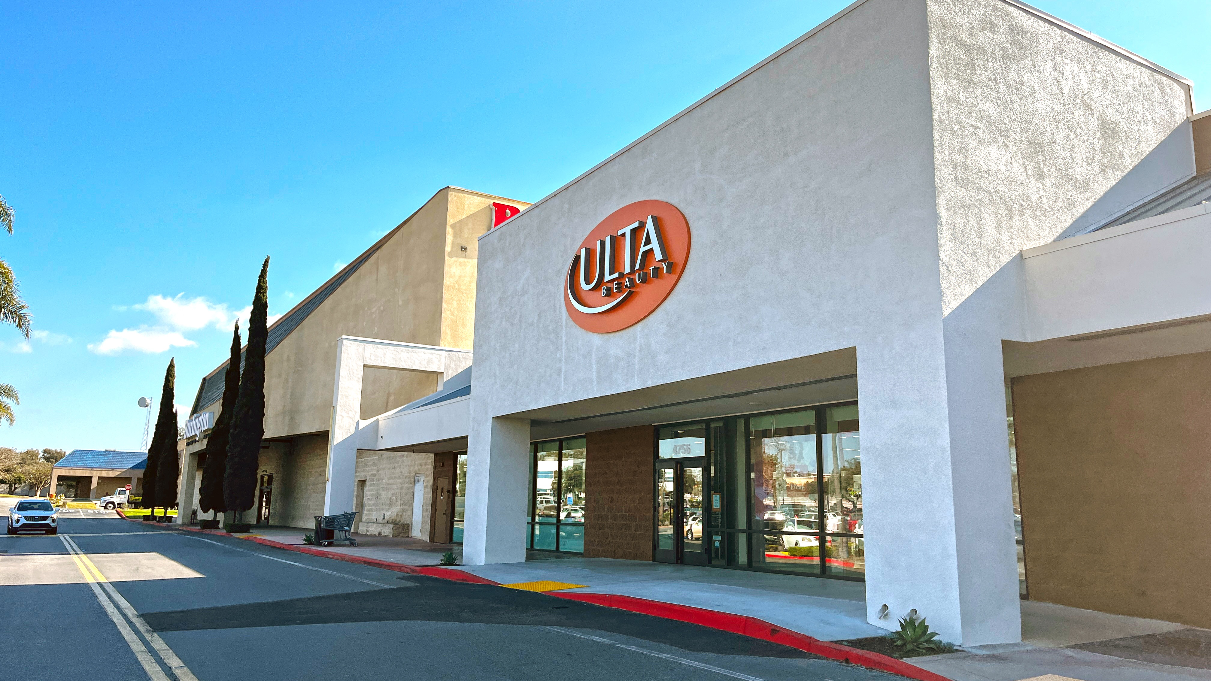 4712 - 4726 Telephone Rd, Photo - Slide03 Retail Property for Lease - 4712 - 4726 Telephone Rd, Ventura, California, 93003 (5)