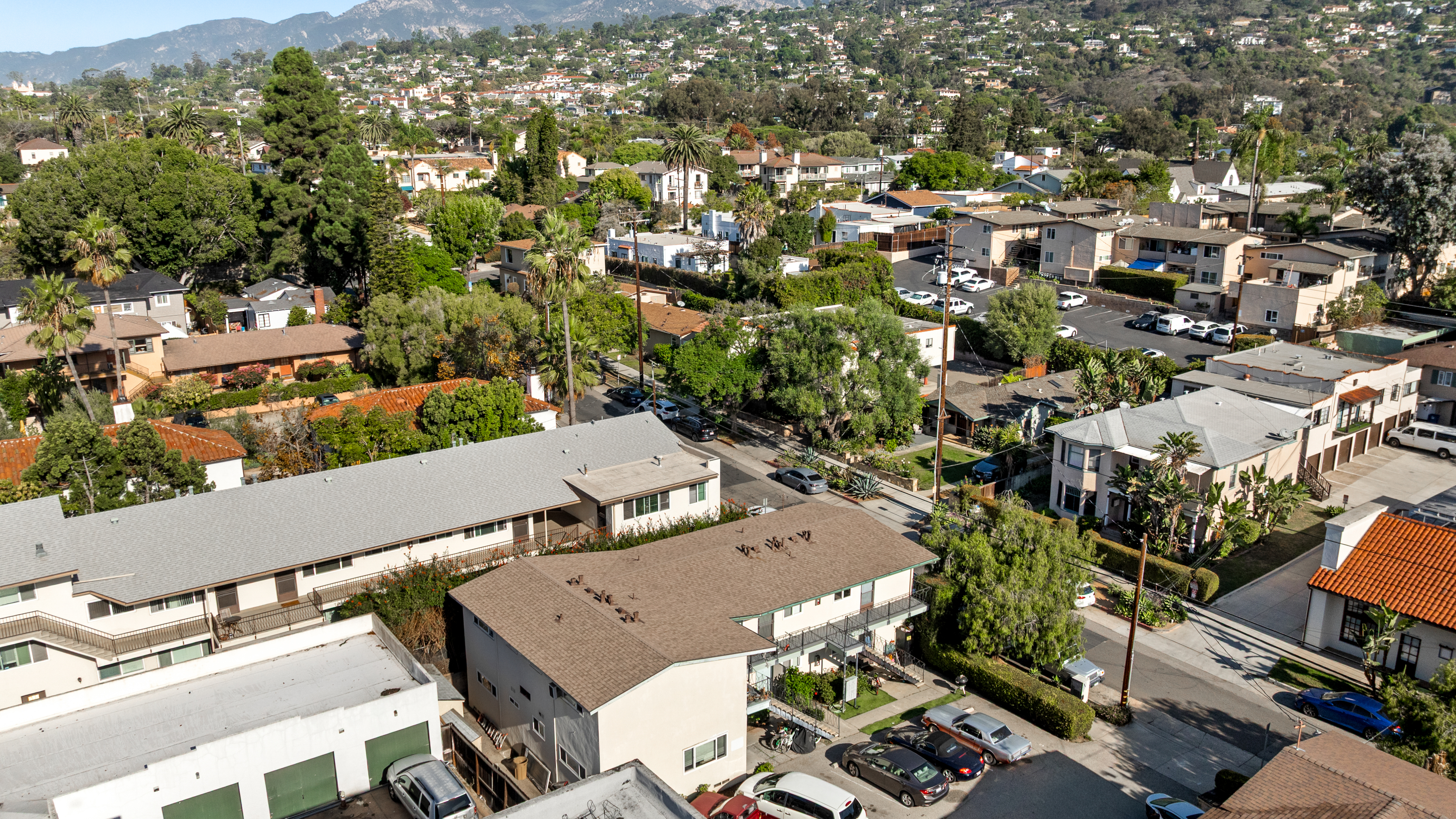 1011 Laguna St., Photo - Slide03 Multifamily Property for Sale - 1011 Laguna St., Santa Barbara, California, 93101 (12)