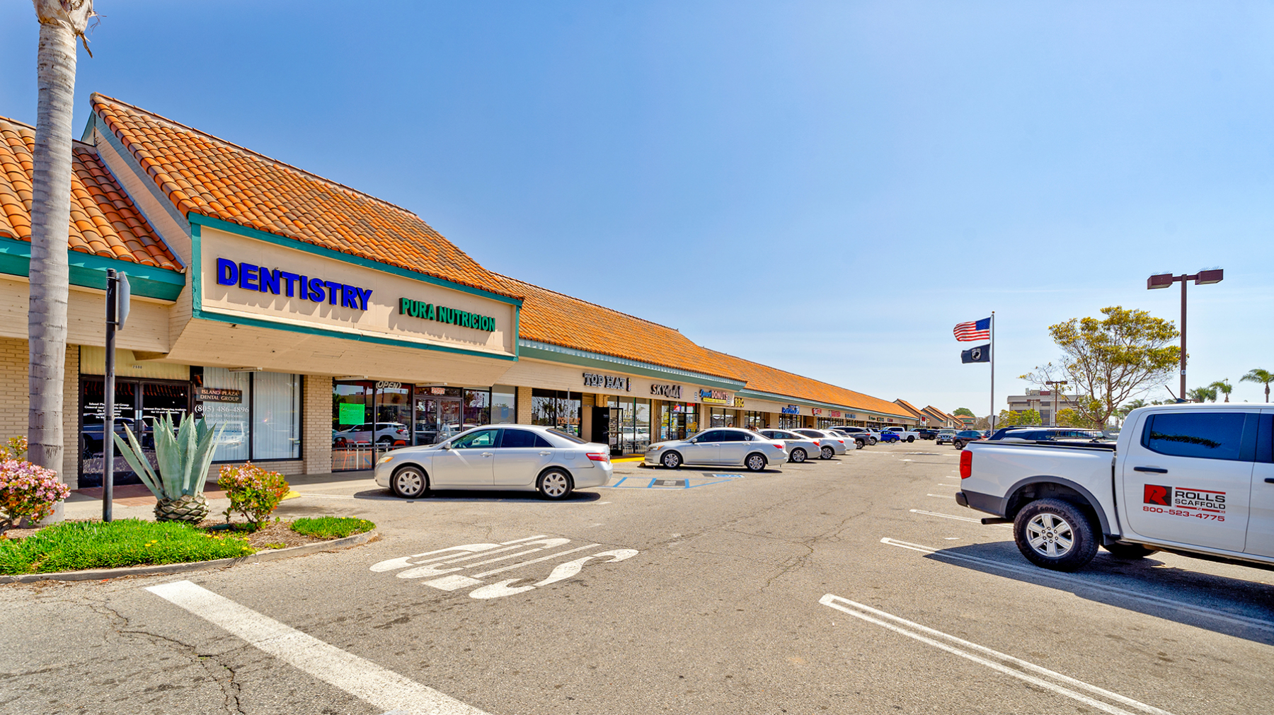 Retail Property for Lease - 2410-2830 Saviers Rd., Oxnard, California, 93033 (3)