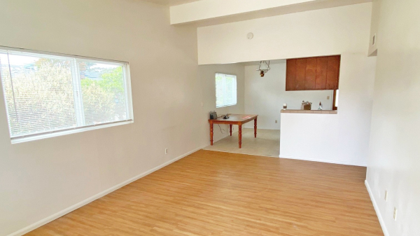 925 Camino Lindo, Photo - Slide05 Multifamily Property for Sale - 925 Camino Lindo, Isla Vista, California, 93117 (6)