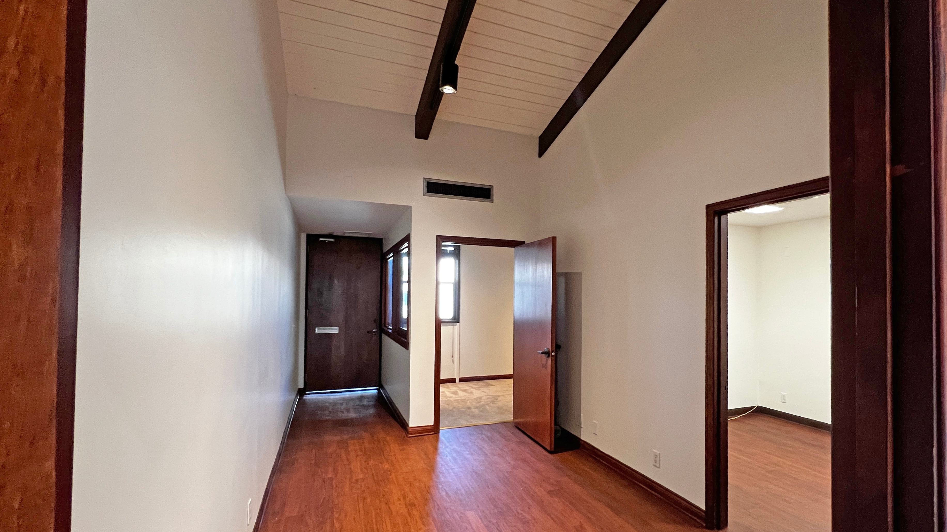 1900 State St., Photo - Slide04 Office Property for Rent - 1900 State St., Santa Barbara, California, 93101 (5)