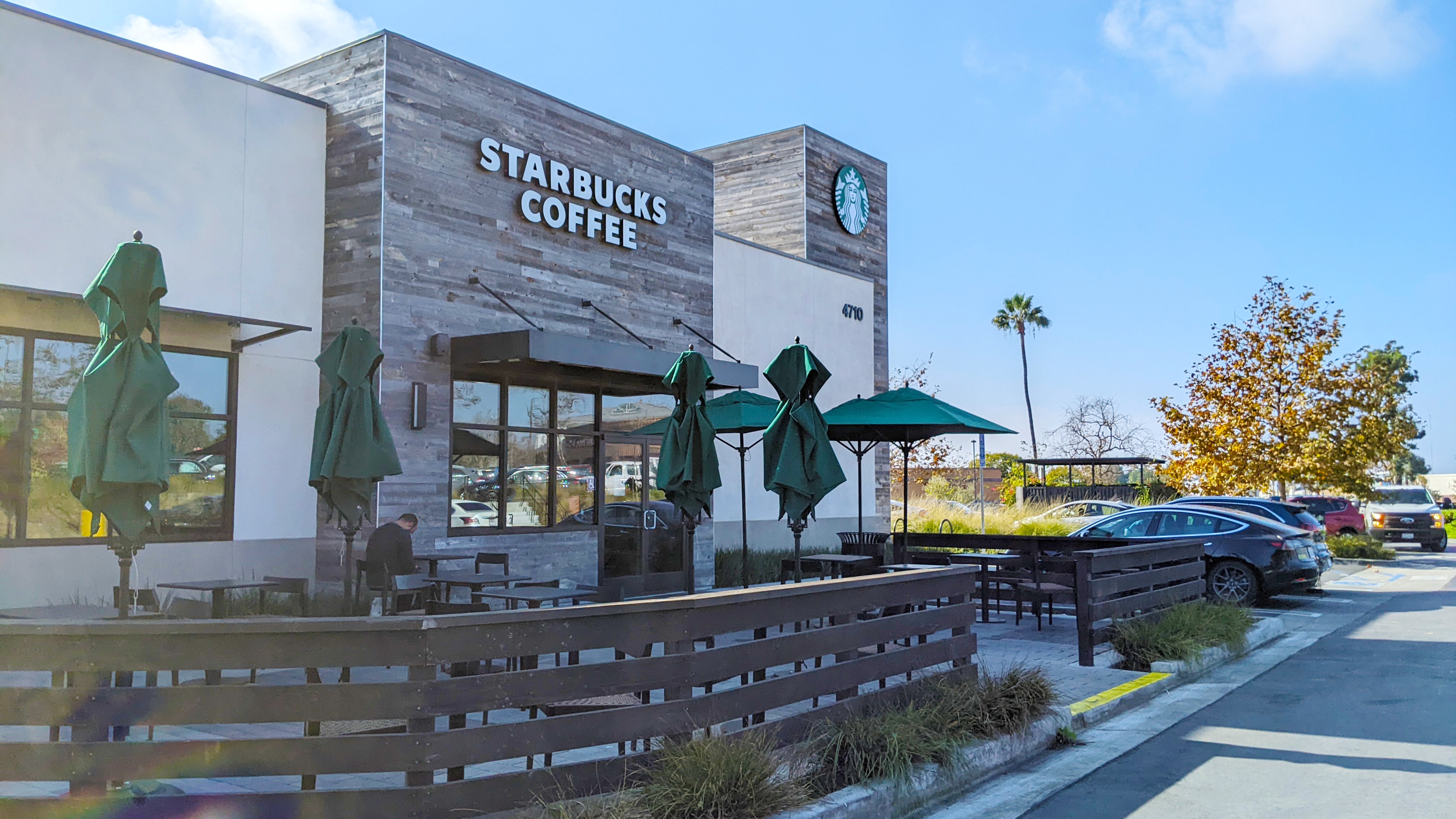 4712 - 4726 Telephone Rd, Photo - Slide05 Retail Property for Lease - 4712 - 4726 Telephone Rd, Ventura, California, 93003 (3)