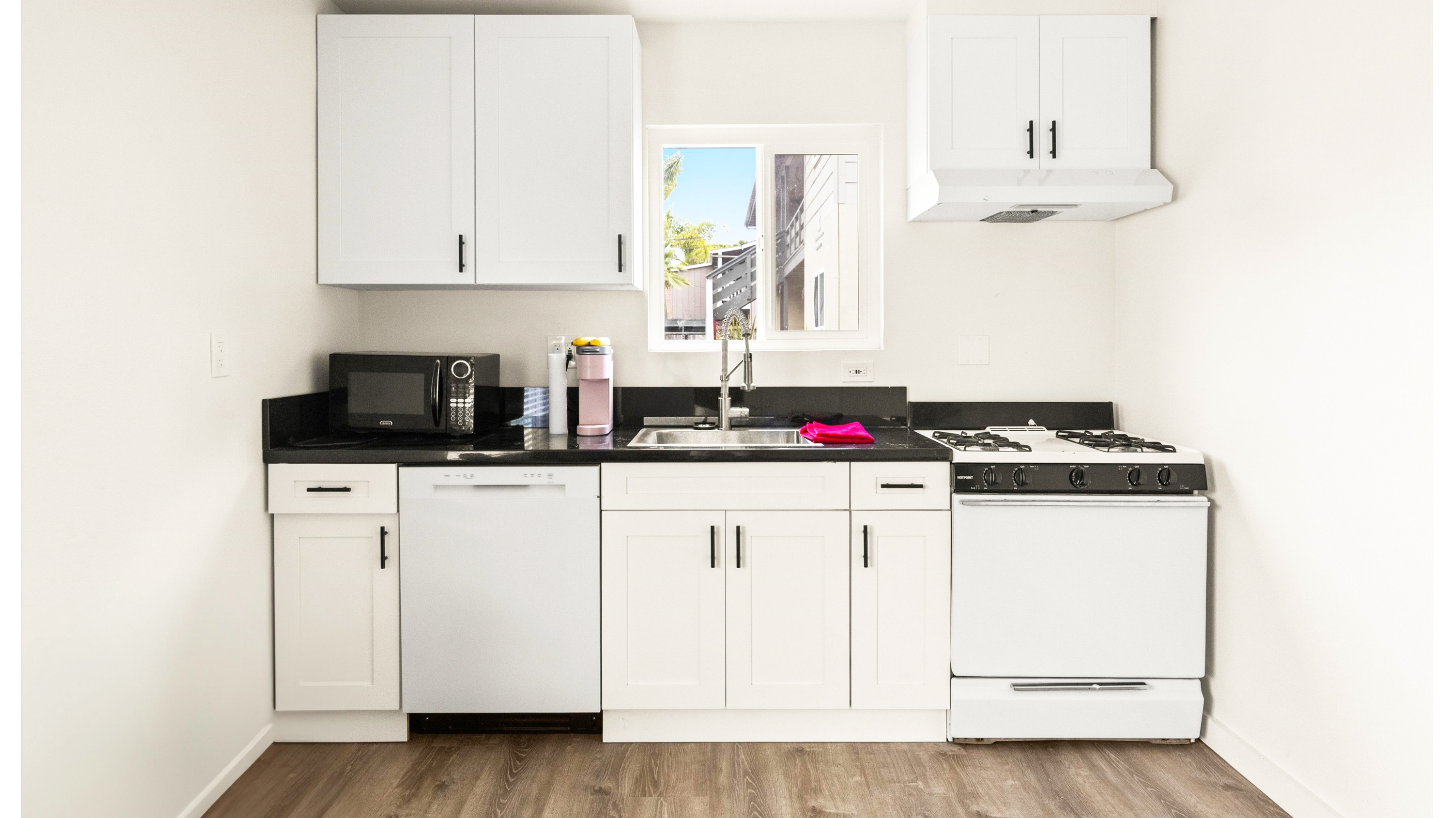 6591 Cordoba Rd., Photo - Slide10 Multifamily Property for Sale - 6591 Cordoba Rd., Isla Vista, California, 93117 (10)