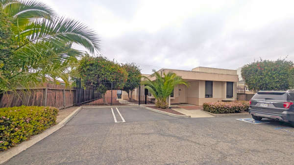 616 E Chapel St, Photo - Slide01 Office Property for Sale - 616 E Chapel St, Santa Maria, California, 93454 (2)