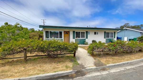 925 Camino Lindo, Photo - Slide04 Multifamily Property for Sale - 925 Camino Lindo, Isla Vista, California, 93117 (5)