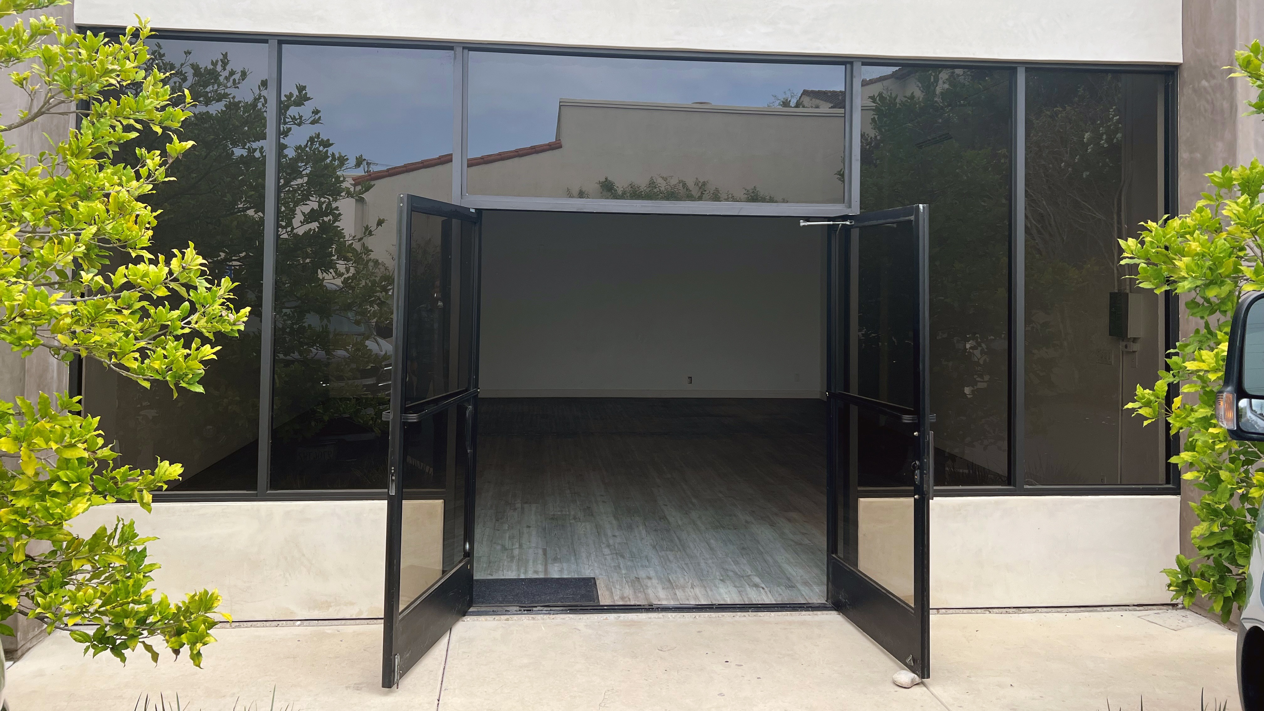 590 E. Gutierrez St., Photo - Slide04 Office Property for Rent - 590 E. Gutierrez St., Santa Barbara, California, 93103 (2)