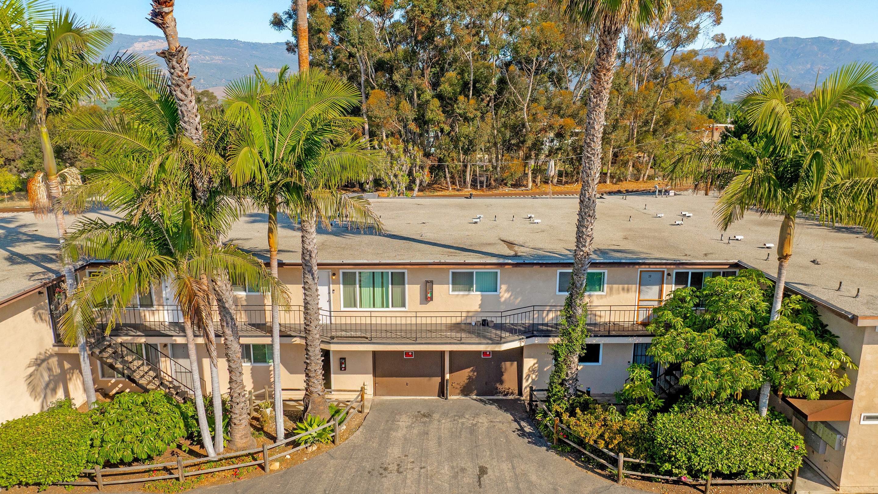 23 Magnolia Ave, Photo - Slide02 Multifamily Property for Sale - 23 Magnolia Ave, Goleta, California, 93117 (12)