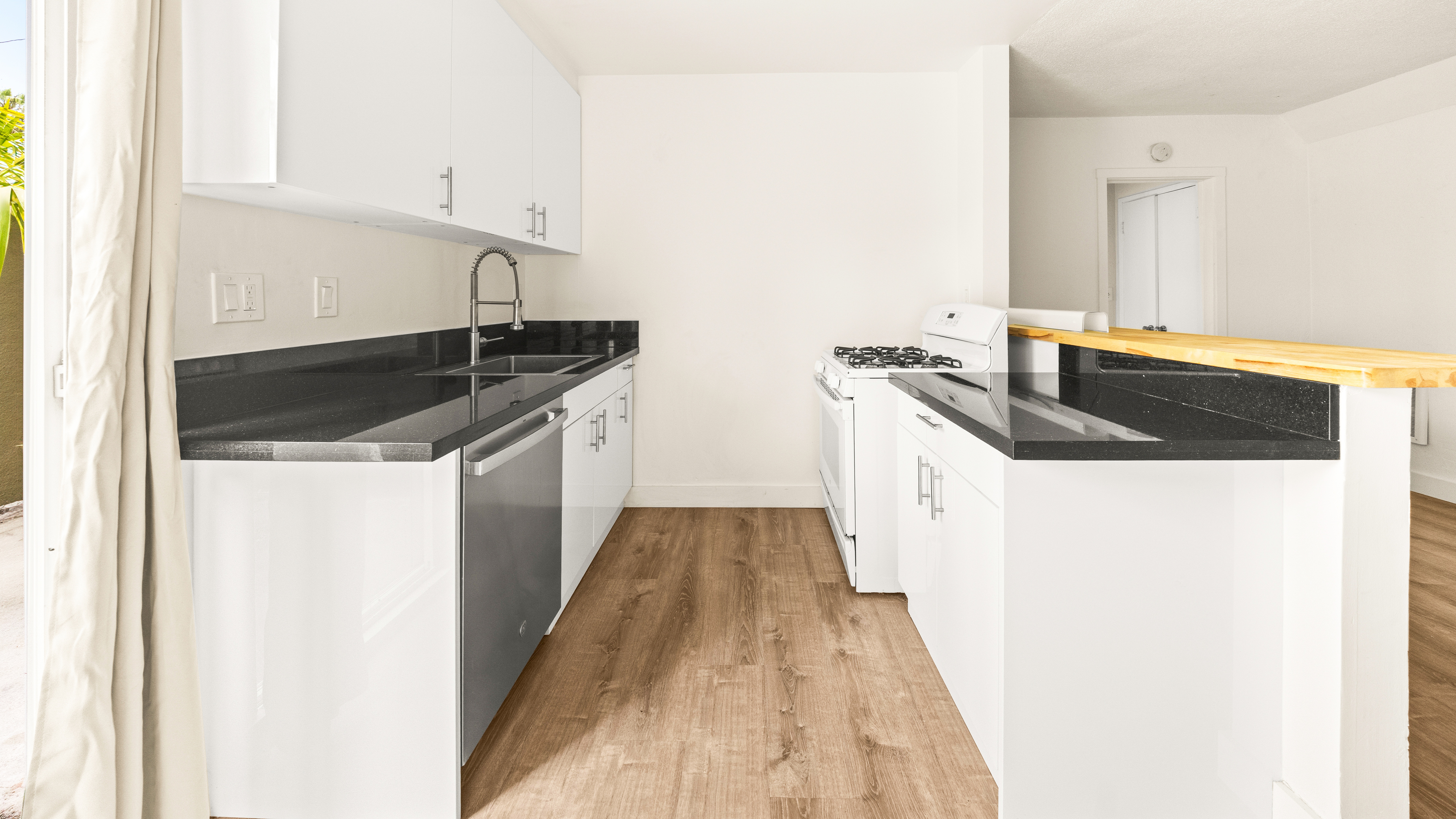 Multifamily Property for Sale - 6597 Trigo Rd., Isla Vista, California, 93117 (10)