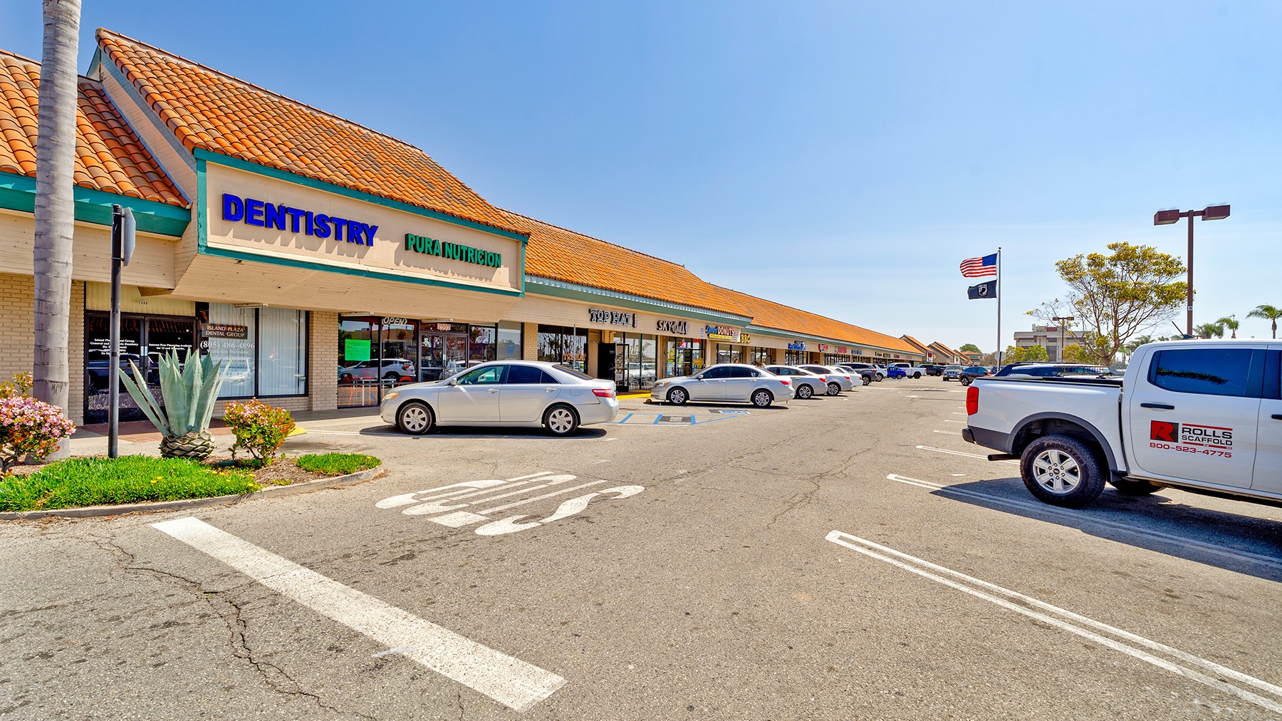Retail Property for Lease - 2410-2830 Saviers Rd., Oxnard, California, 93033 (3)