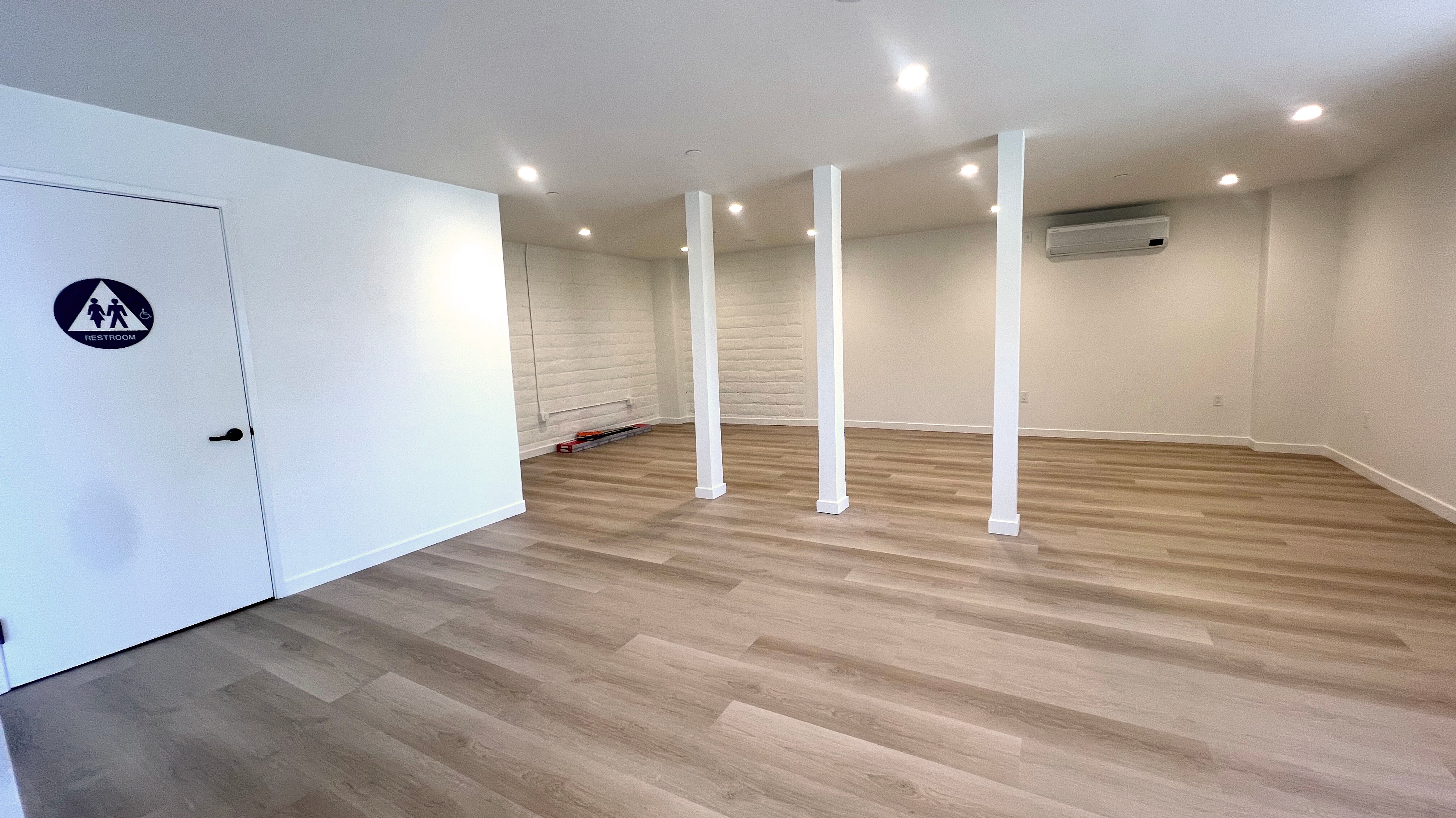 Retail Property for Lease - 810 Bond Ave., Santa Barbara, California, 93103 (10)