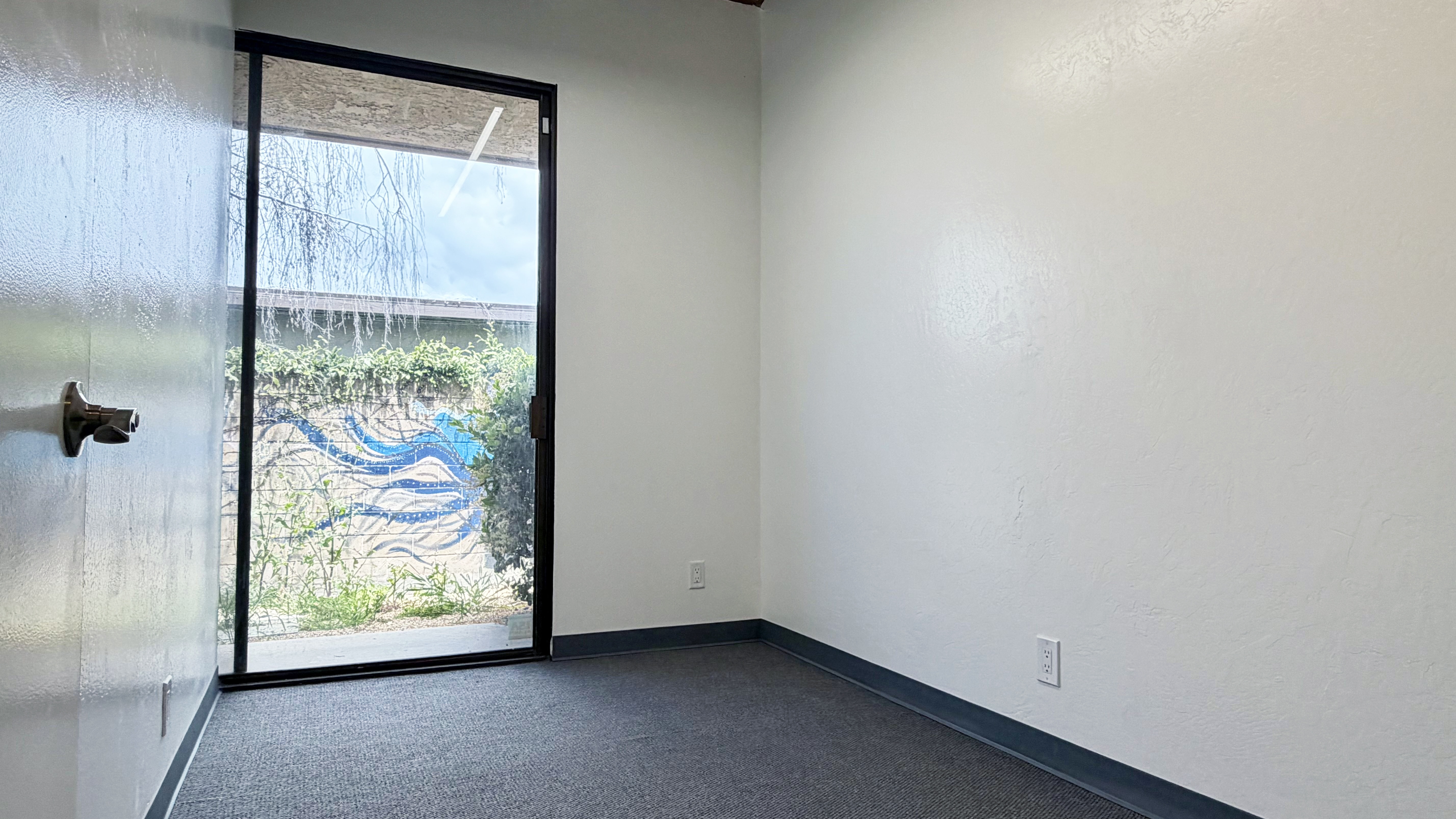 5320 Carpinteria Ave, Photo - Slide07 Office Property for Rent - 5320 Carpinteria Ave, Carpinteria, California, 93013 (8)