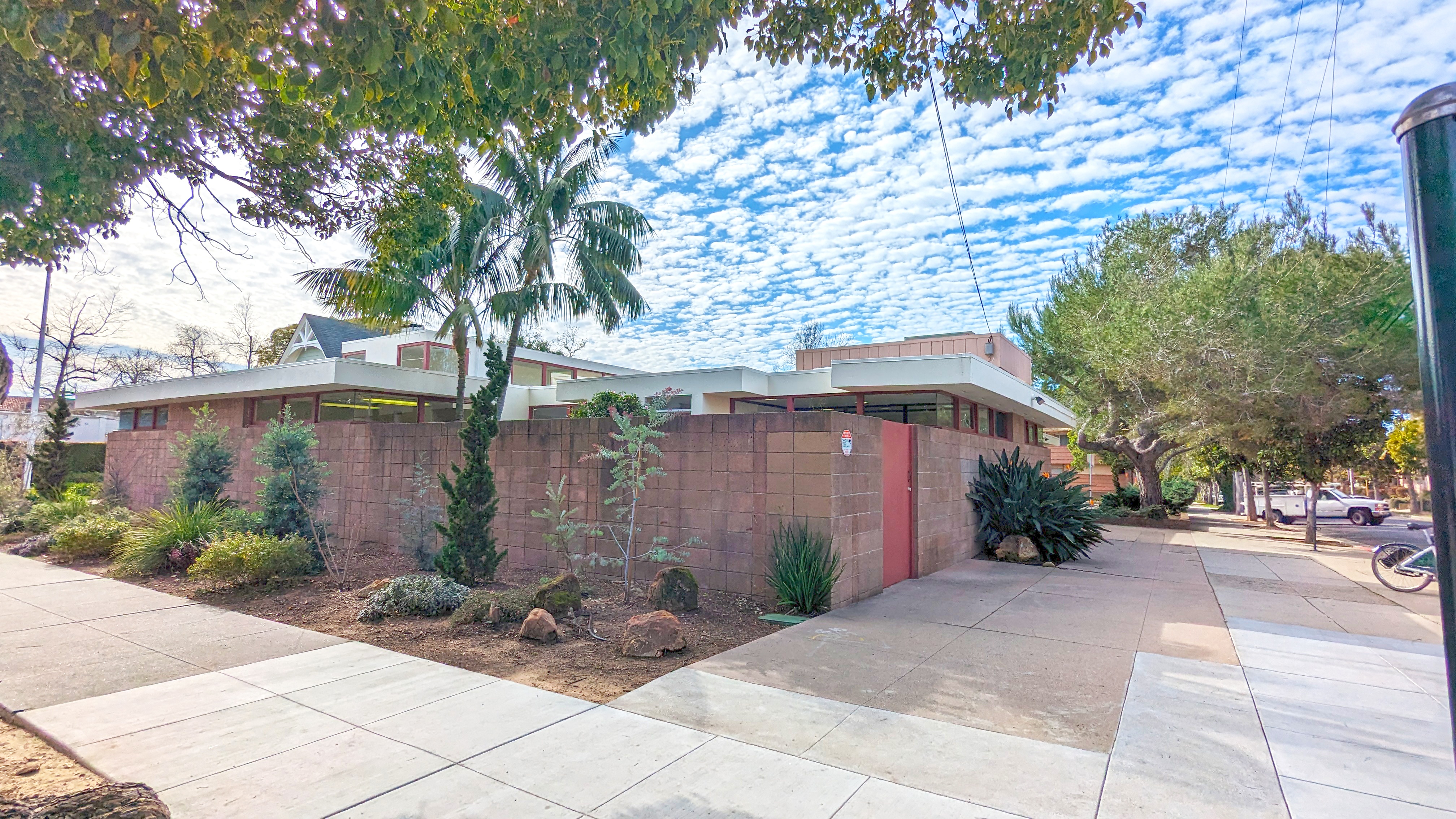 101 W. Arrellaga St., Photo - Slide01 Office Property for Sale - 101 W. Arrellaga St., Santa Barbara, California, 93101 (12)