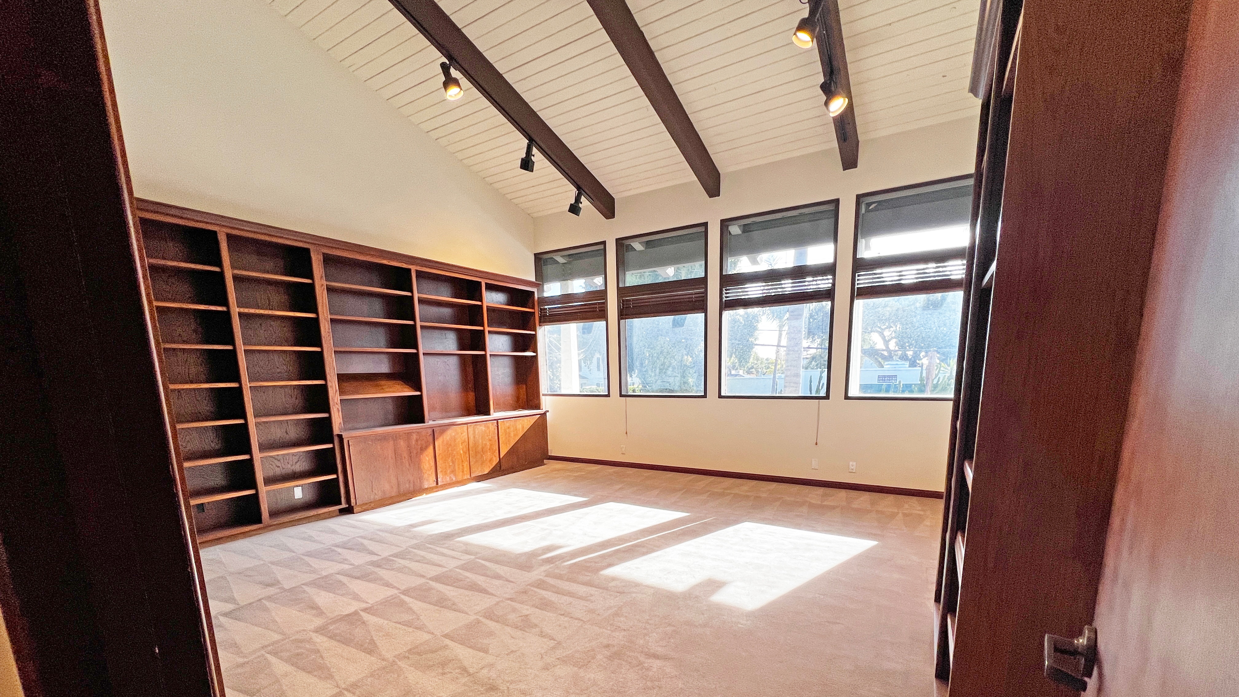 1900 State St., Photo - Slide02 Office Property for Rent - 1900 State St., Santa Barbara, California, 93101 (6)