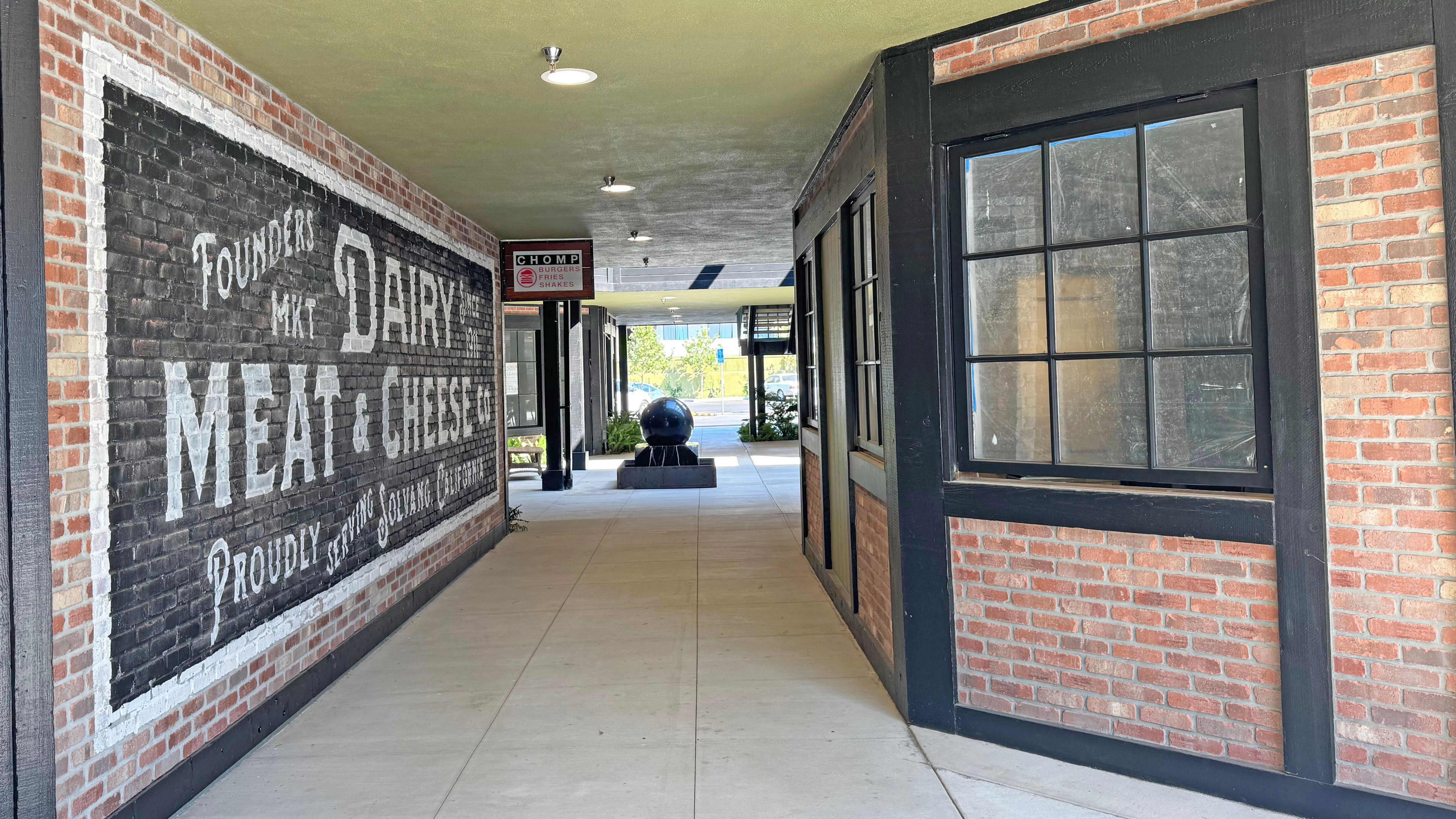 Retail Property for Lease - 1693 Mission Dr., Solvang, California, 93463 (4)