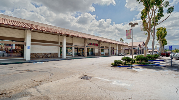 Retail Property for Lease - 1388 N Moorpark Rd, Thousand Oaks, California, 91360 (4)