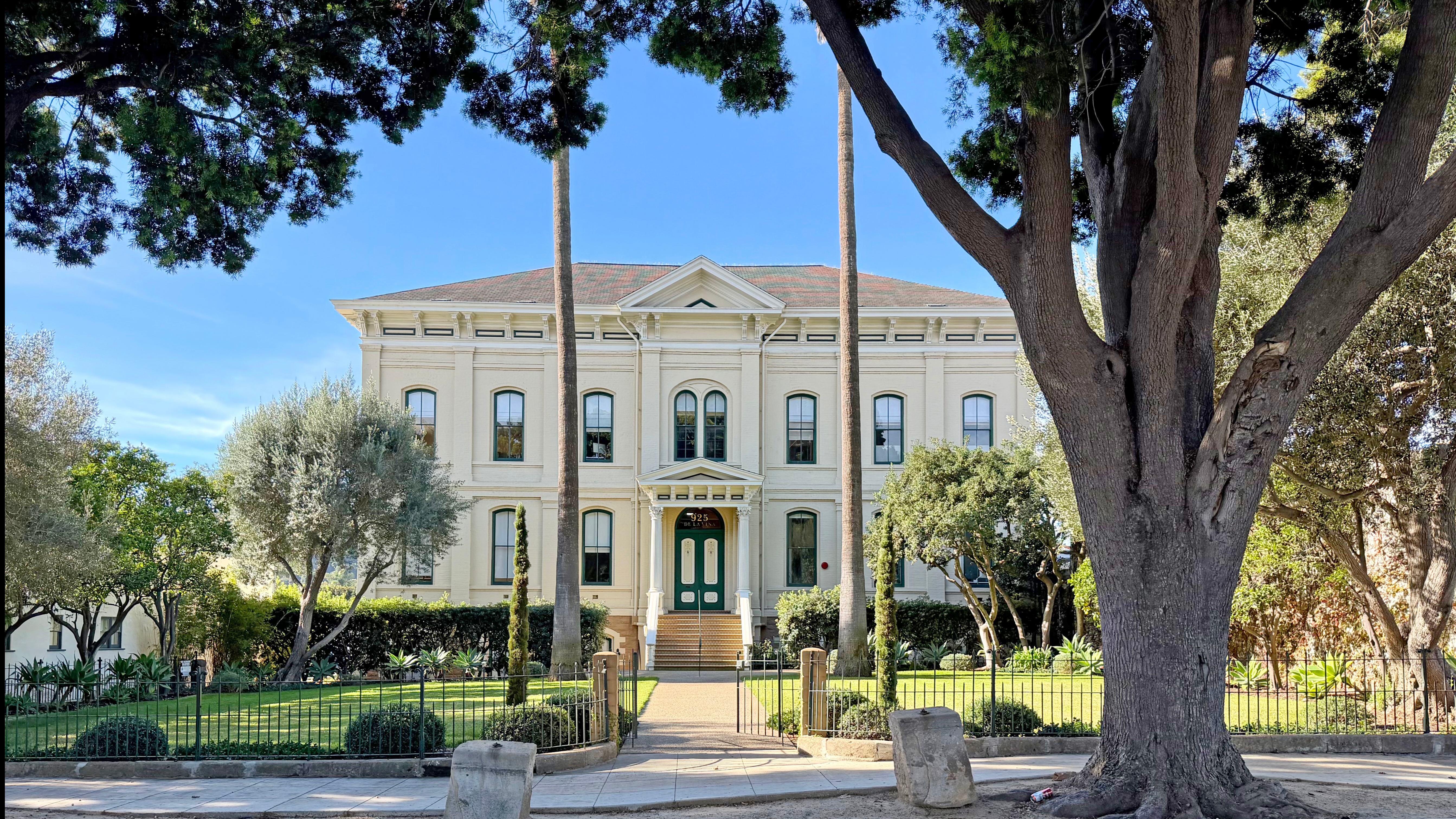 Office Space for Rent - 925 De La Vina St., Santa Barbara, CA, 93101, Suite B