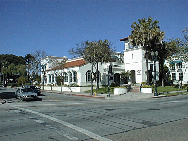 104 W Anapamu St