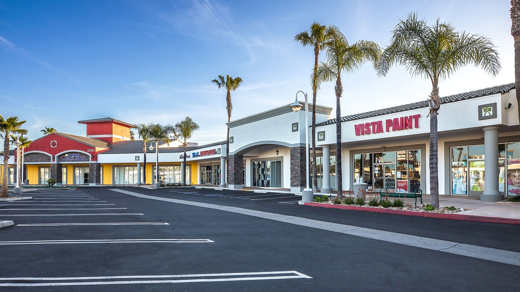 Retail Property for Lease - 2000-2301 Outlet Center Dr., Oxnard, California, 93036 (2)