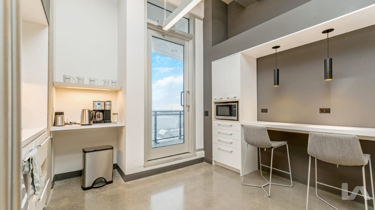 1275 Finch Ave W, Interior Building Photo Office - undefined Office Property for Lease or Sale - 1275 Finch Ave W, Toronto, ON, M3J (6)