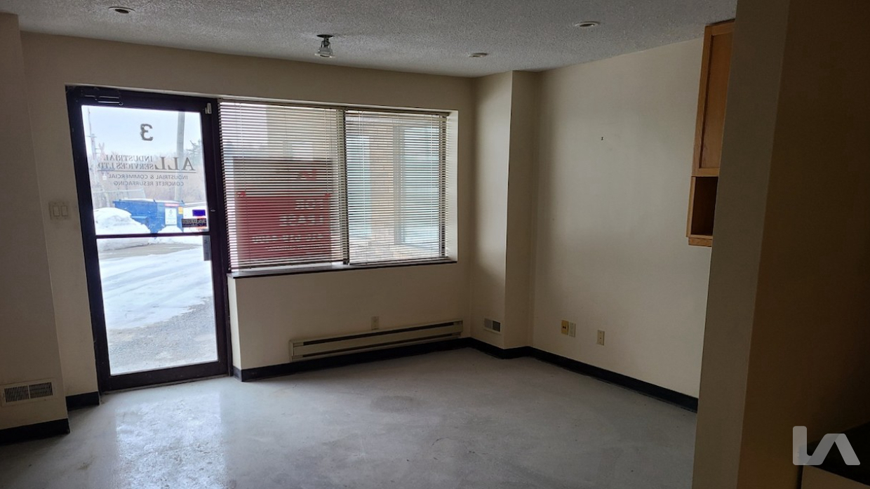 220 Bronte St N - Unit 3, Interior Building Photo - undefined Industrial Property for Lease - 220 Bronte St N, Milton, ON, L9T 2N9 (2)