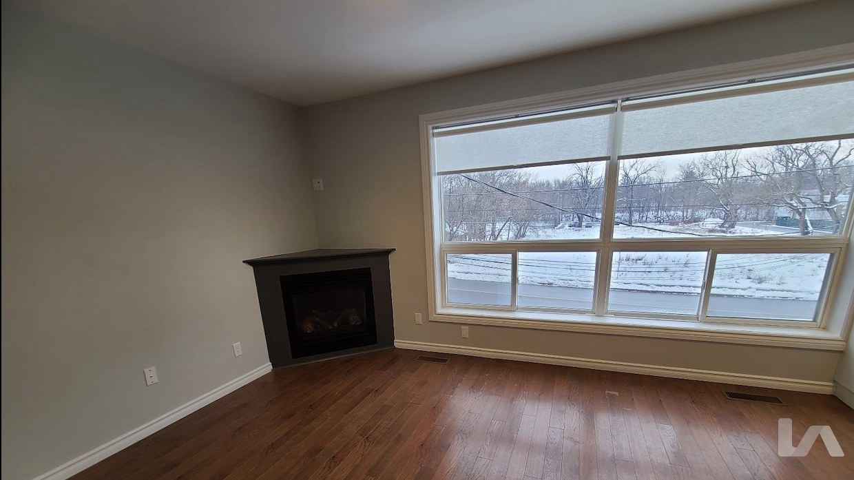 158 Mill Street, Interior Building Photo - undefined Retail Property for Sale - 158 Mill Street, Milton, ON, L9T 1S2 (5)