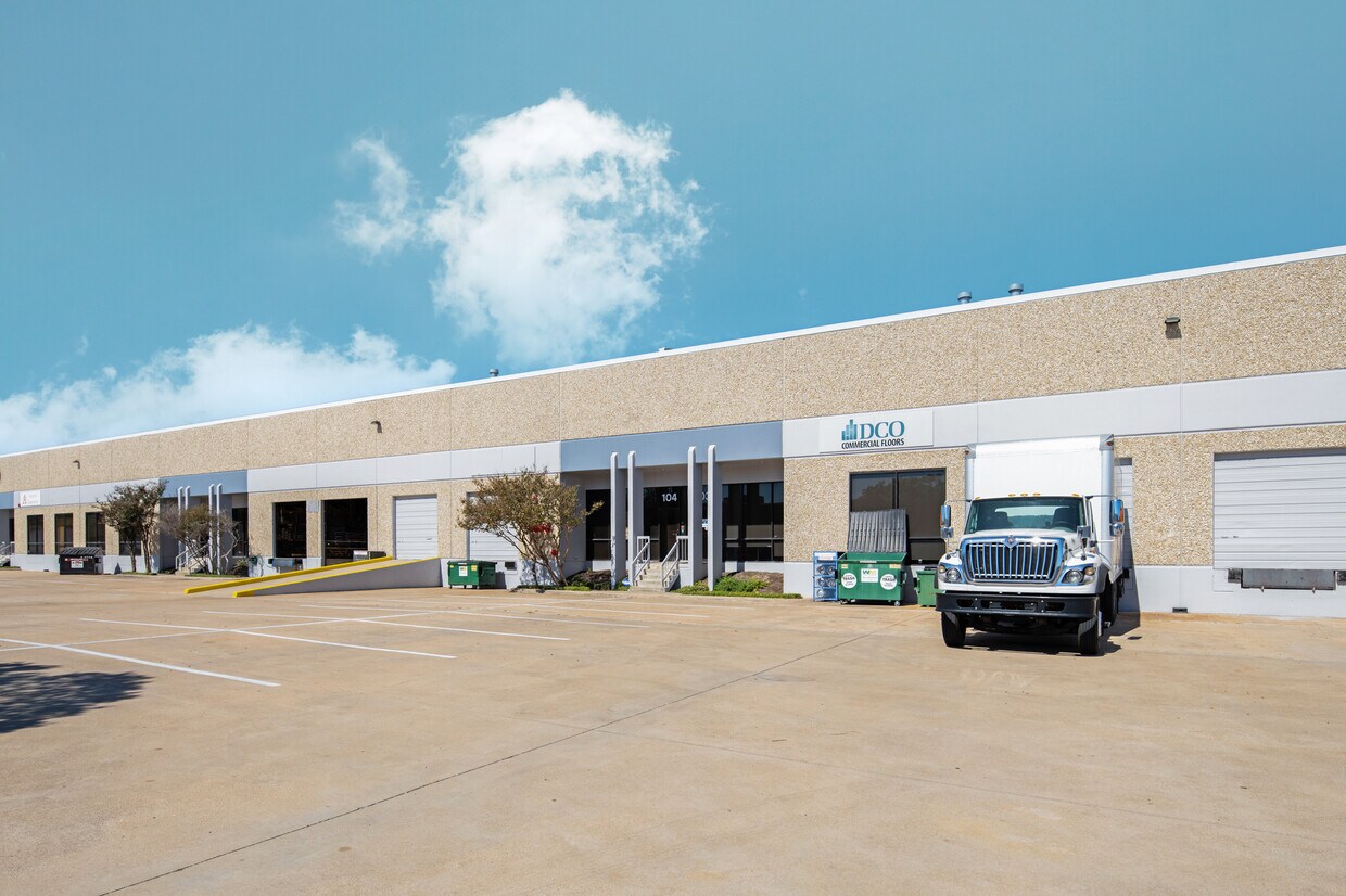 , image/jpeg - photo.jpg Industrial Property for Lease - 2120 Denton Dr, Austin, Texas, 78758-4534 (4)