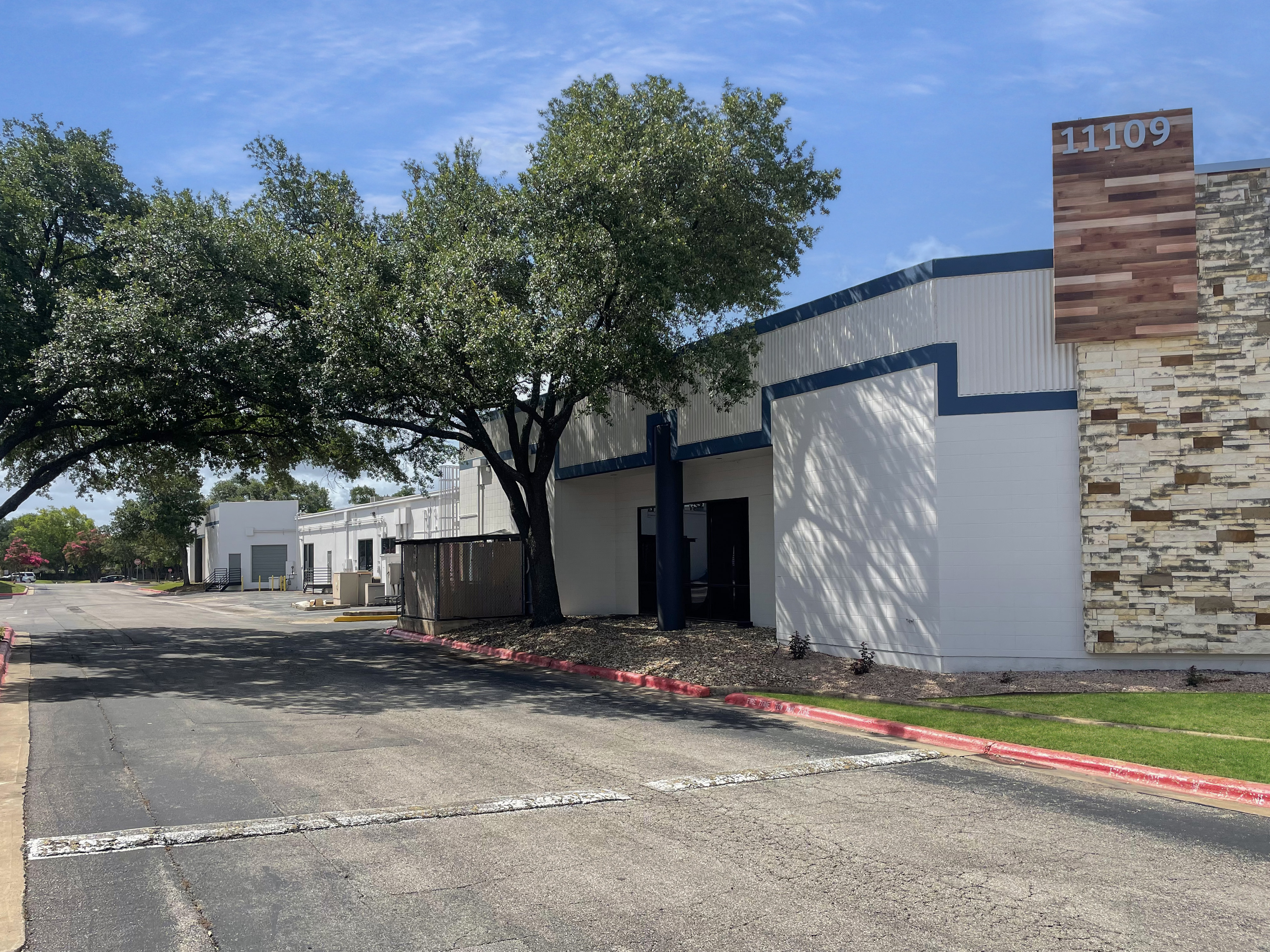 , image/jpeg - Braker G Photo 3.jpg Flex Property for Lease - 11109 Metric Blvd, Austin, Texas, 78758-4019 (12)