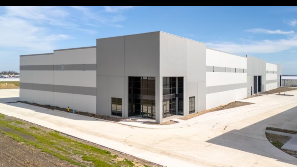 Industrial Property for Lease or Sale - 21901 US 79, Taylor, TX, 76574