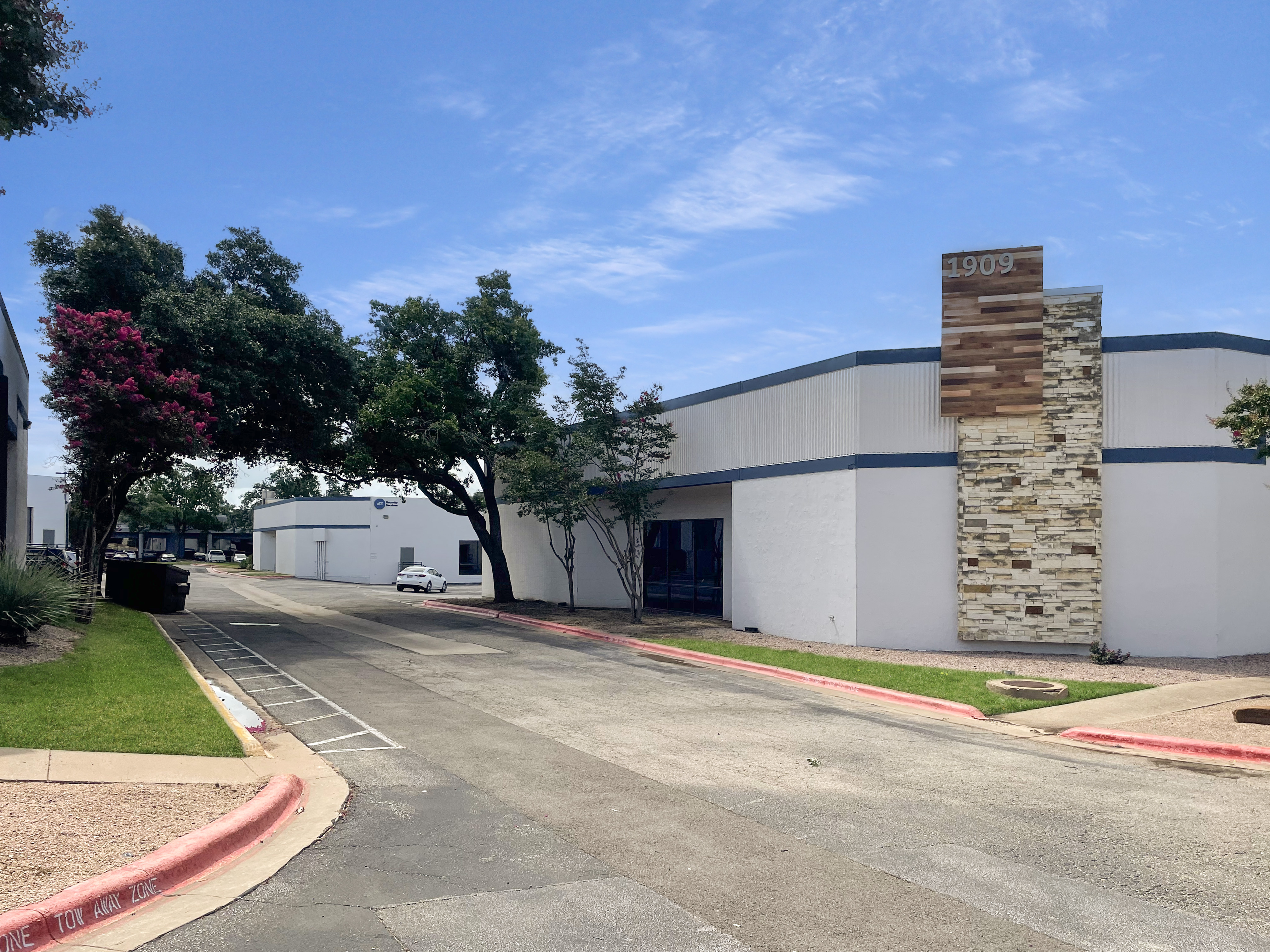 Industrial Property for Lease - 1909 W Braker Ln, Austin, Texas, 78758-4085 (4)