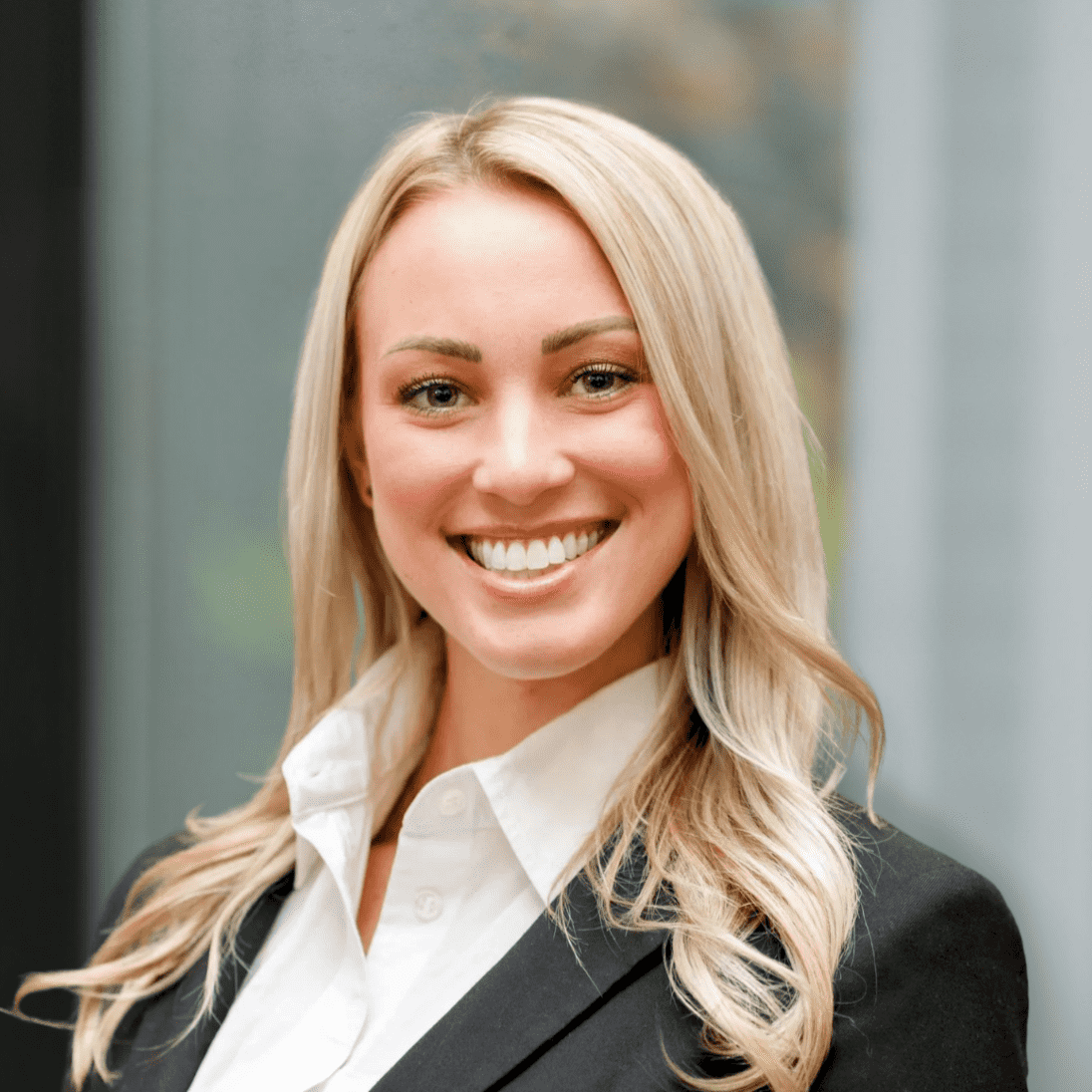 Kailee Foyle, Associate